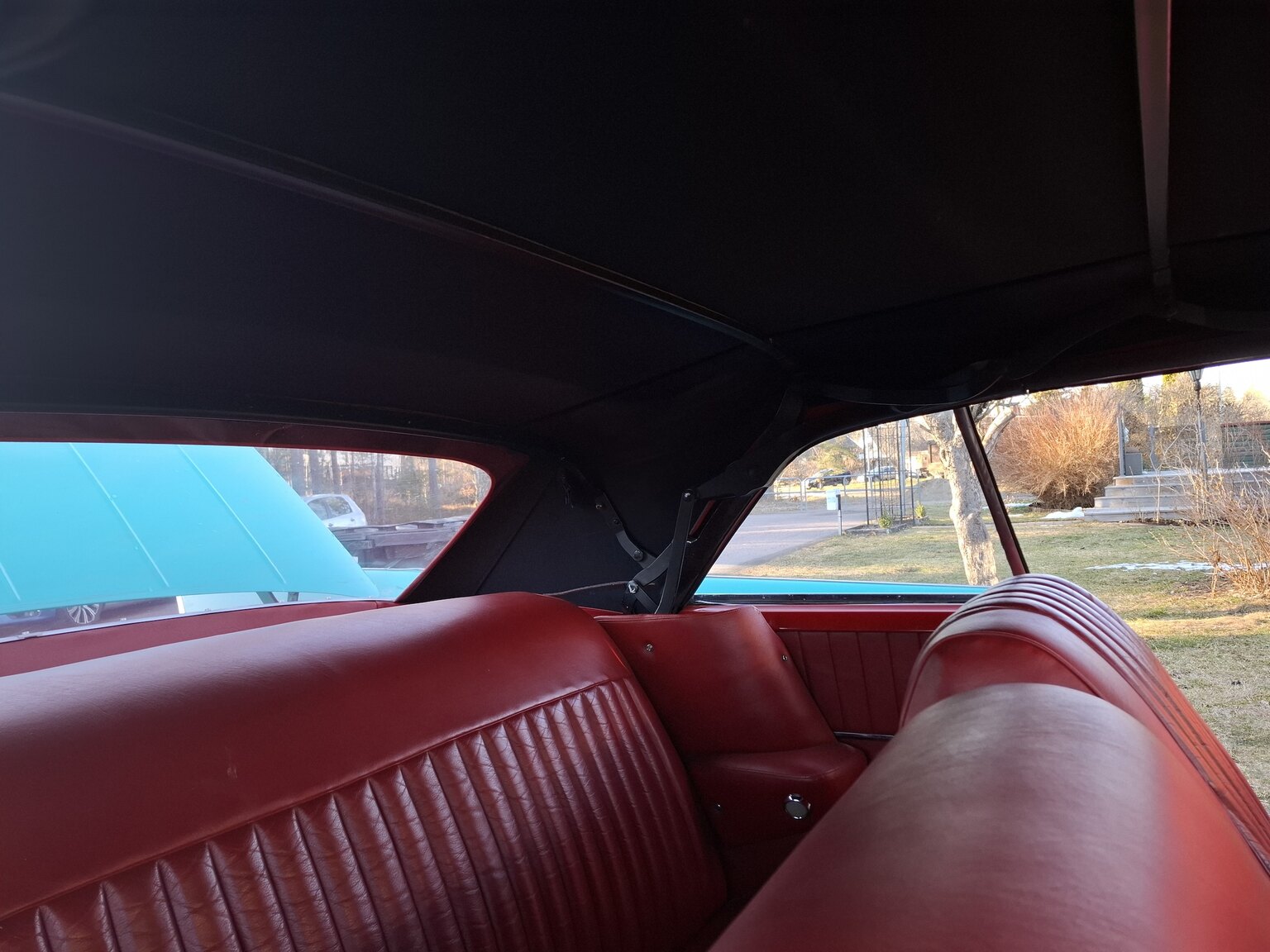 Interior image of 1961 Chrysler Newport Cabriolet