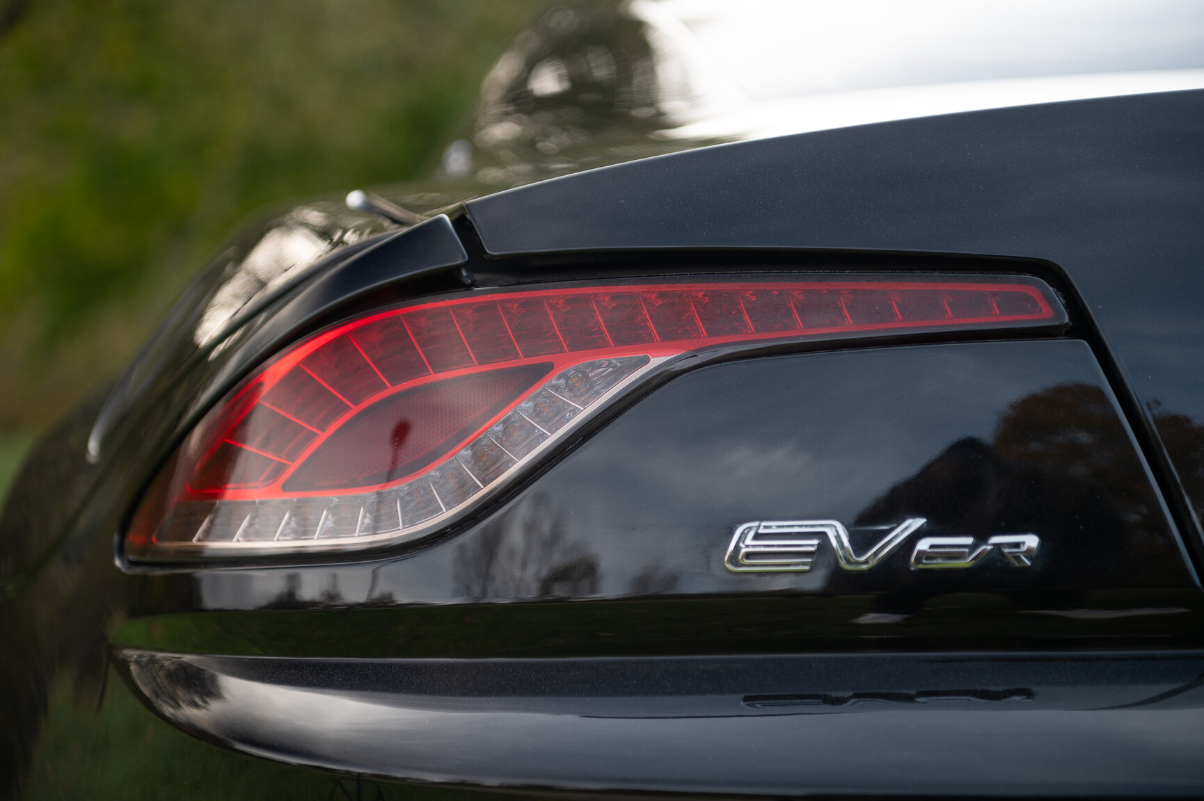 Exteriörbild på 2013 Fisker Karma ES