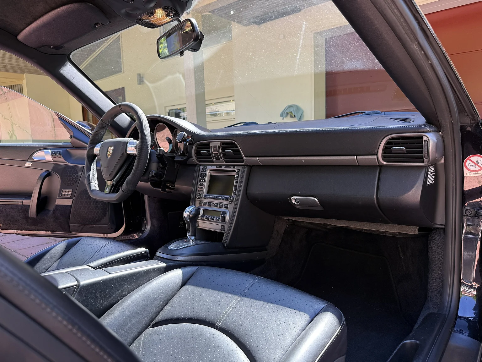 Interior image of 2008 Porsche 911 Carrera 4 (62)