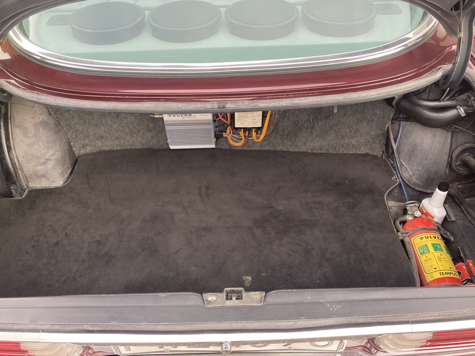 Interior image of 1973 Mercedes-Benz 450 SLC (6)