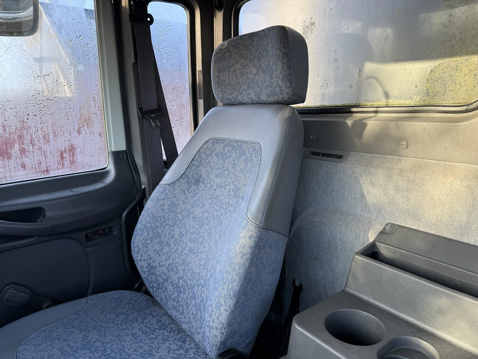 Aussenfoto 2000 Volvo FL6 4x2 - NO RESERVE (11)