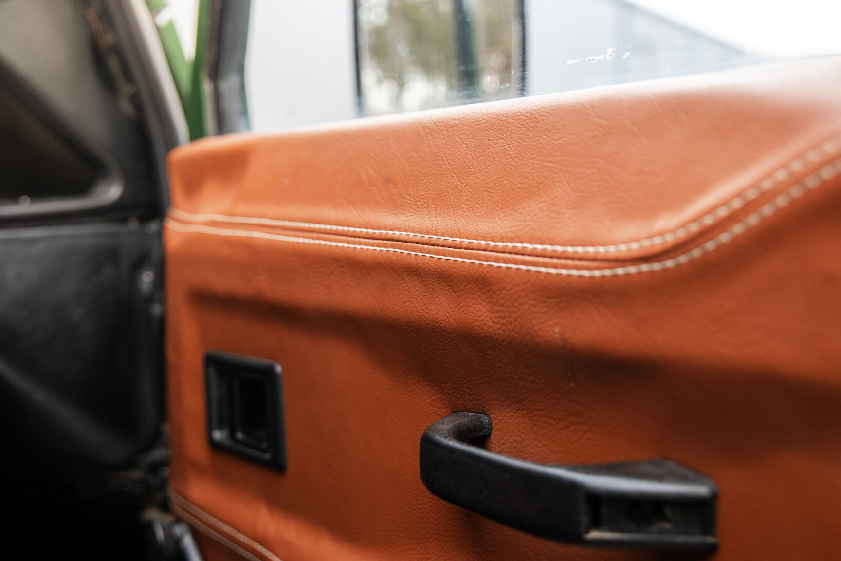 Innenraumfoto von 1996 Land Rover Defender 90 300TDi (24)