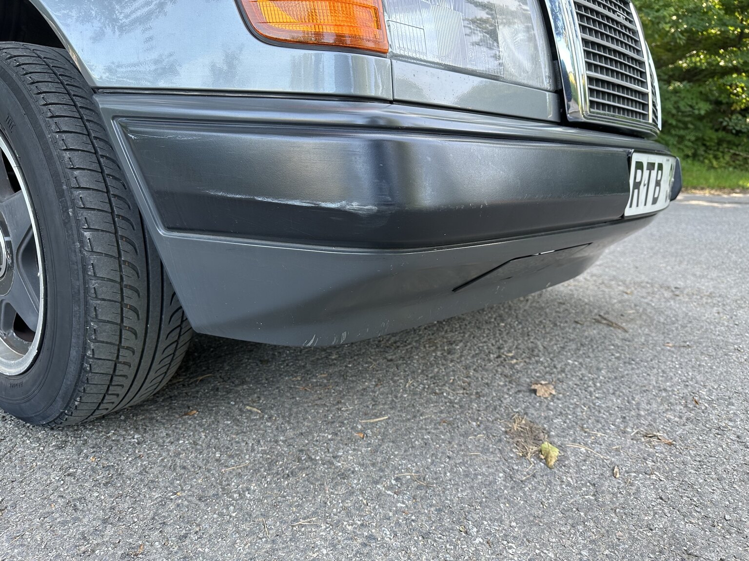 Exteriörbild på 1989 Mercedes-Benz 230E