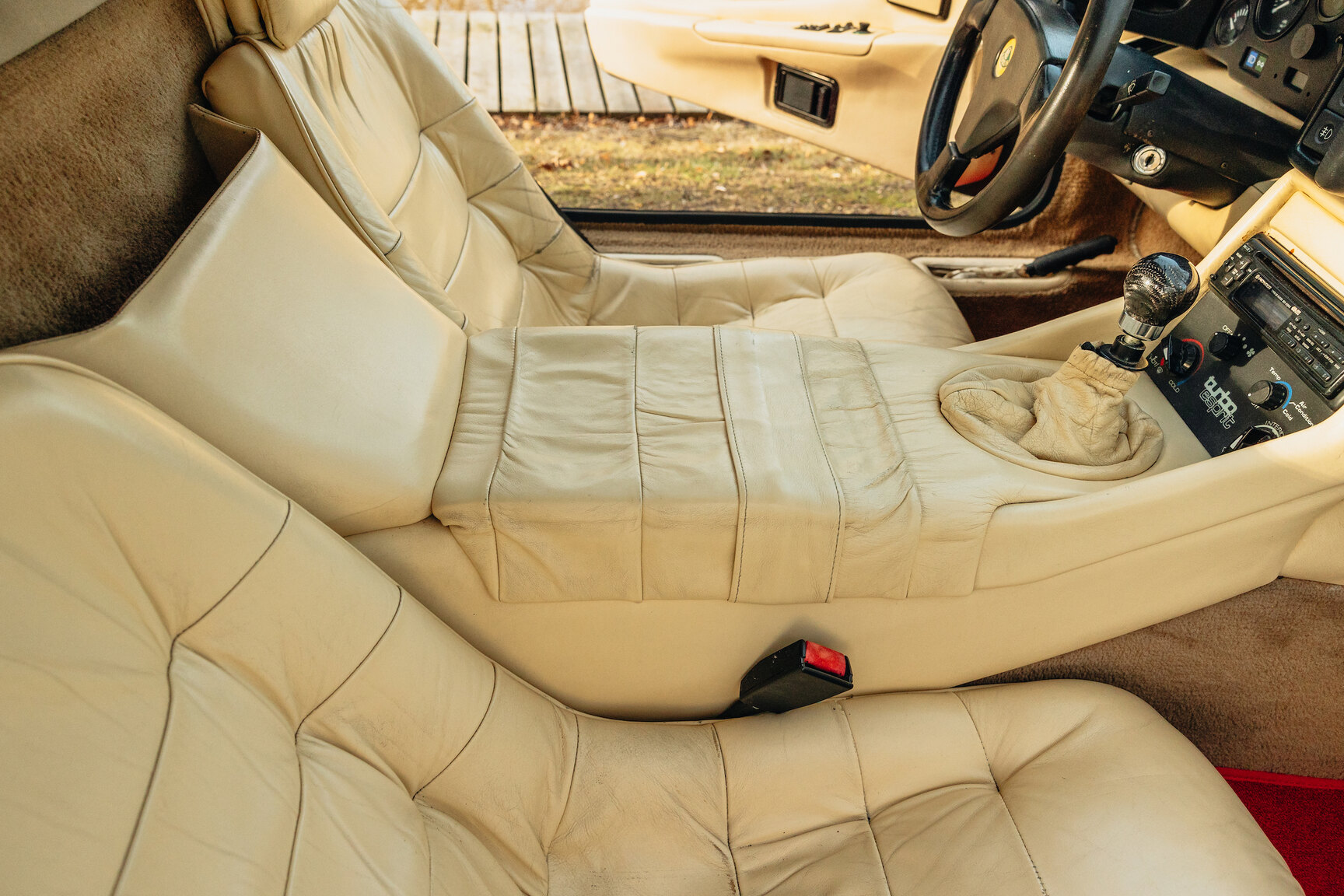 Interior image of 1989 Lotus Esprit Turbo 