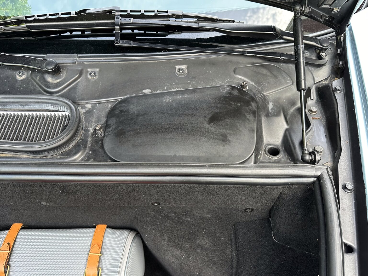 Interior image of 2001 Ferrari 360 Modena V8 Manual (34)