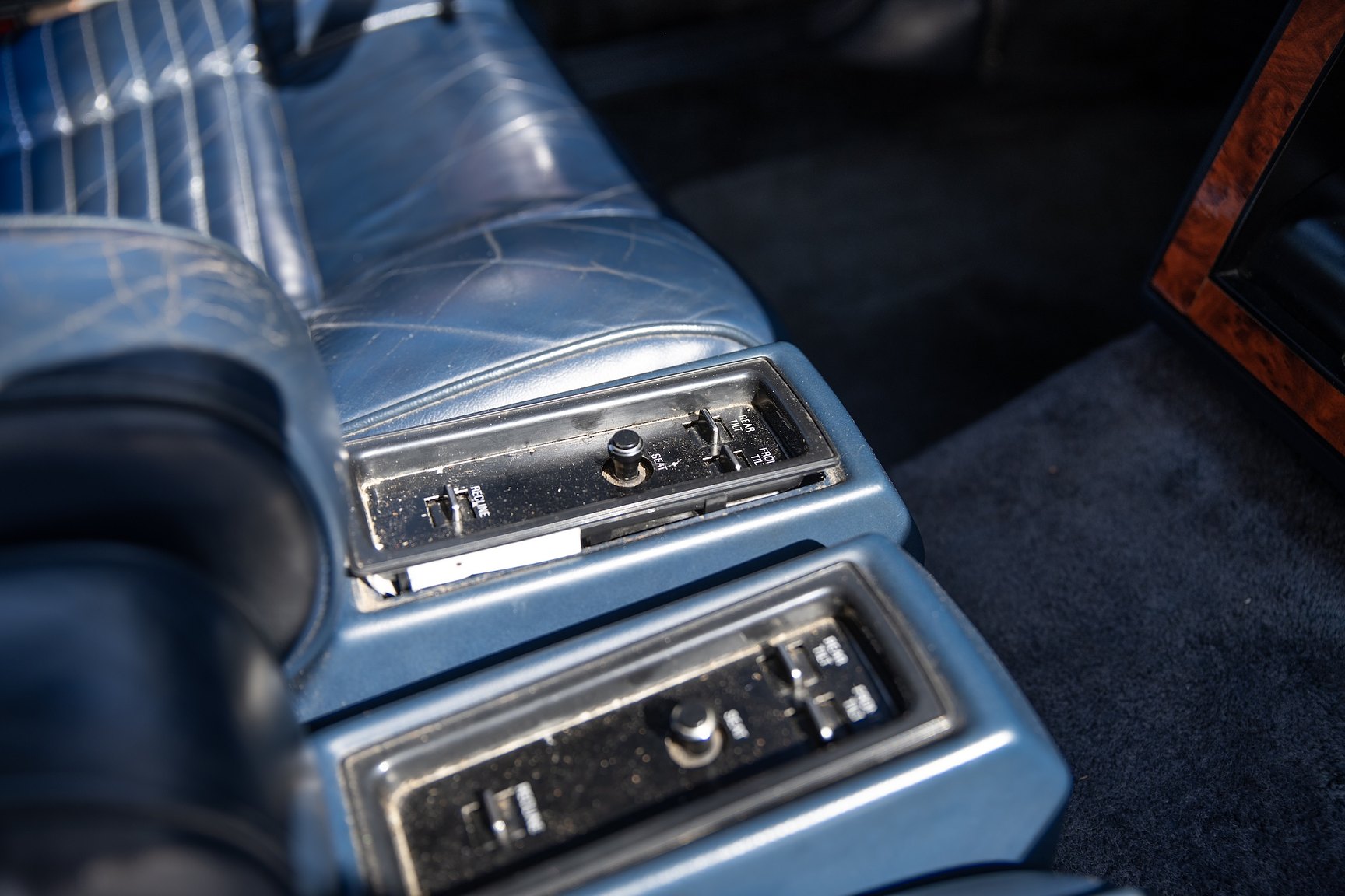 Interiörbild 1985 Lincoln Continental 5.0 V8 EFI