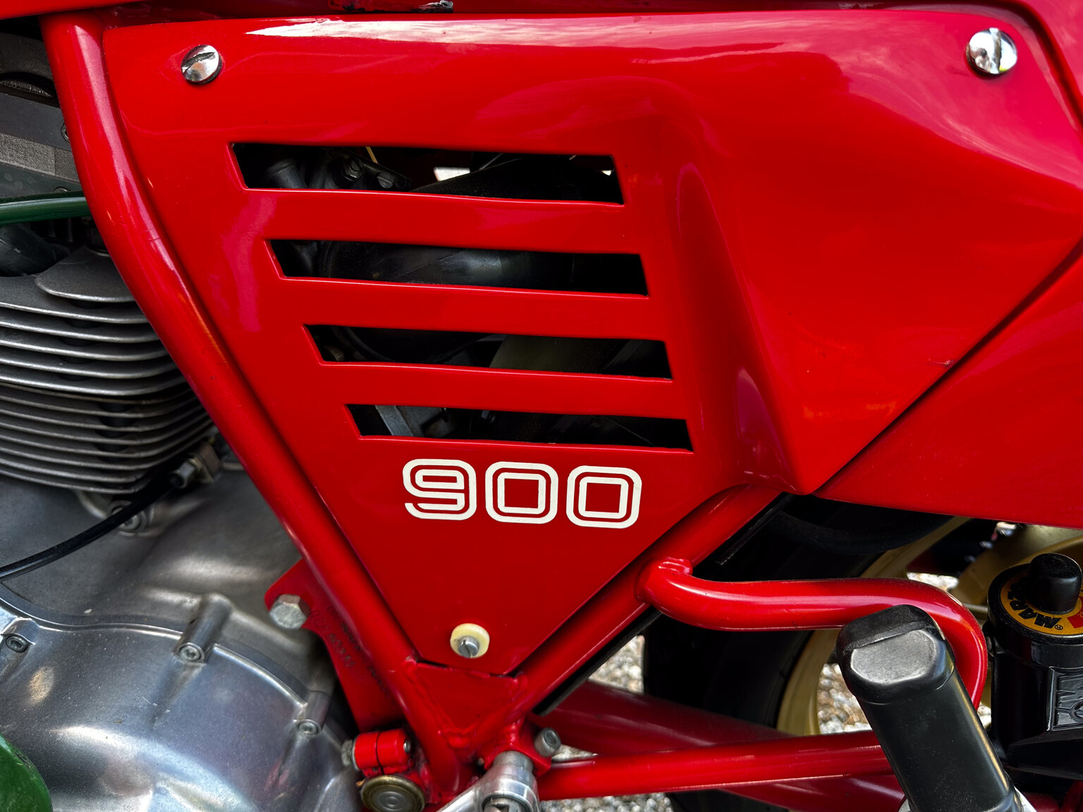 Aussenfoto 1983 Ducati 900 Mike Hailwood Replica