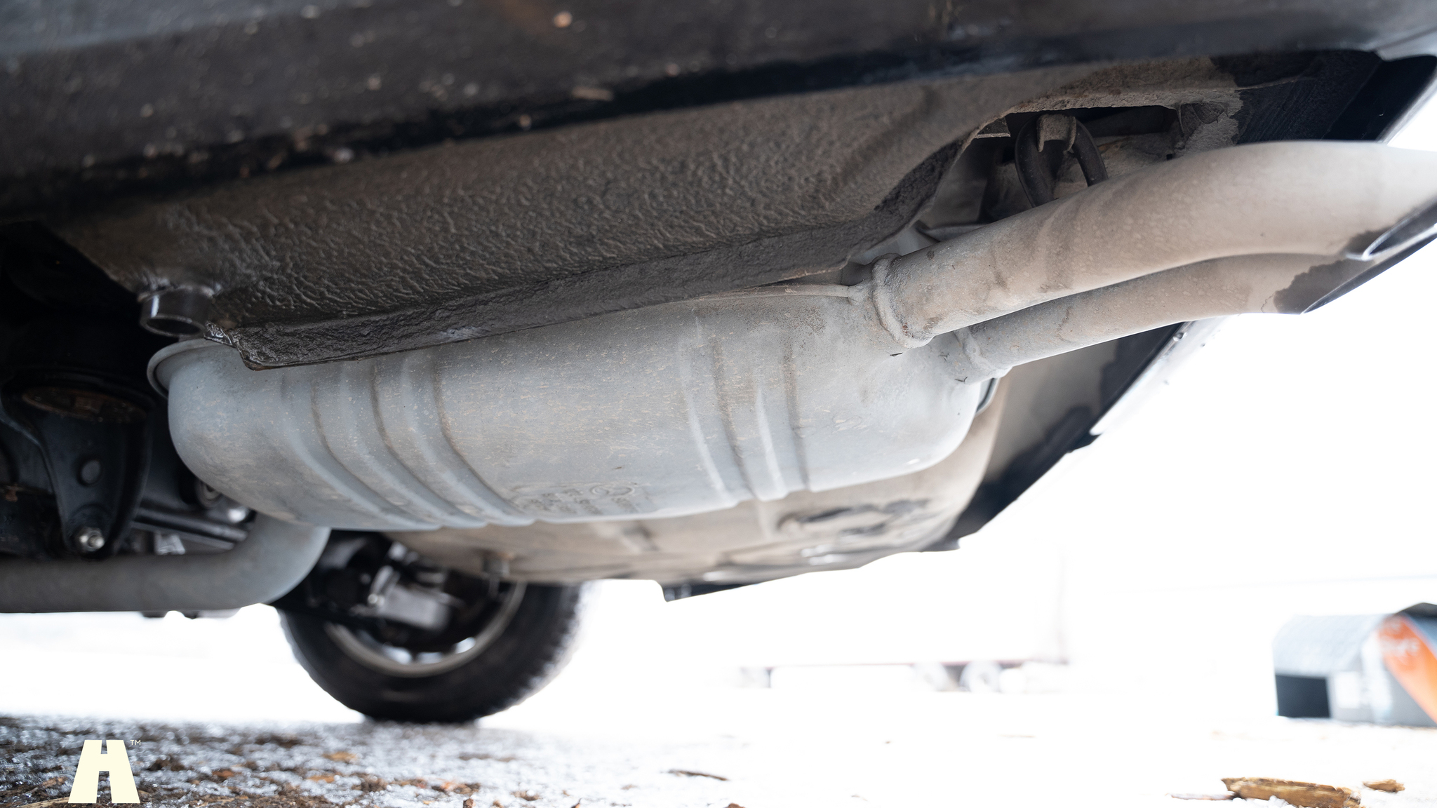 Image of 1990 Mercedes 300 CE-24 (48) mechanics