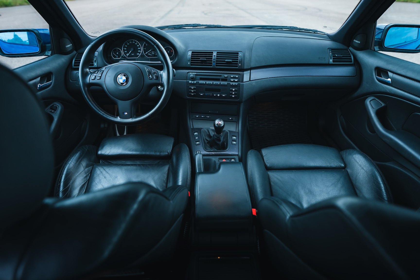 Interior image of 2003 BMW 330i