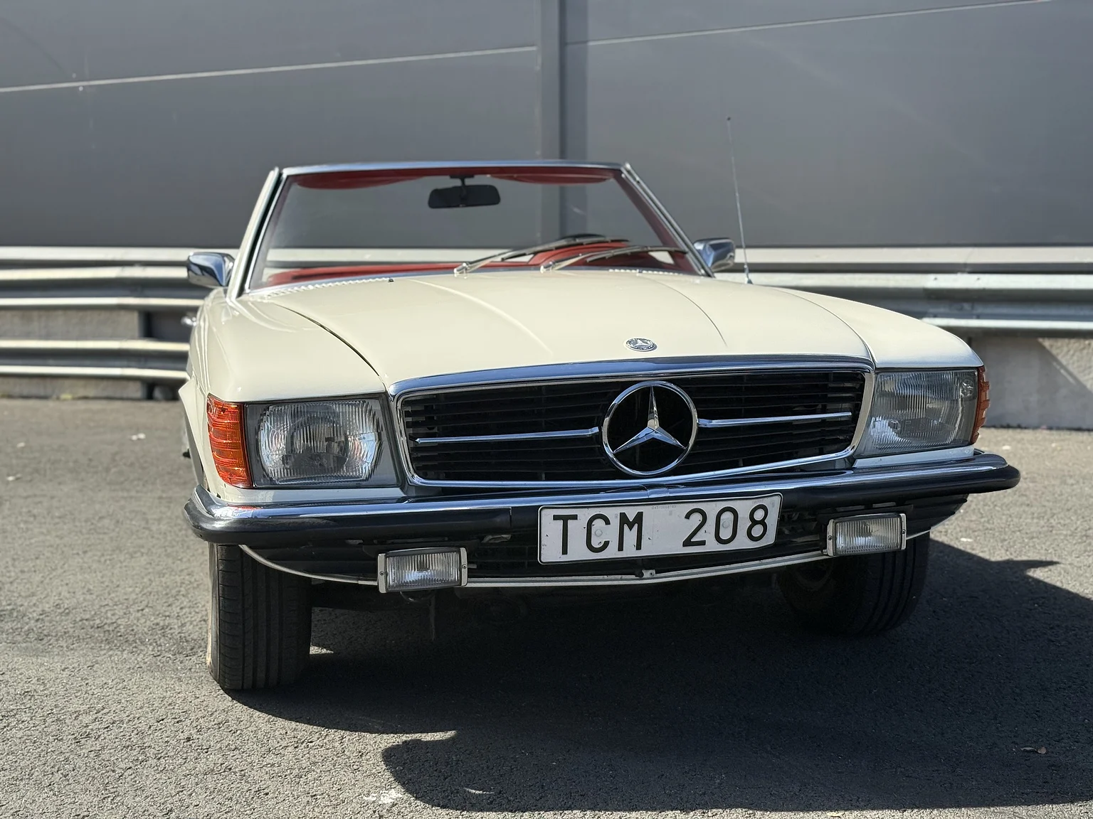 Aussenfoto 1973 Mercedes Benz 350 SL  (3)