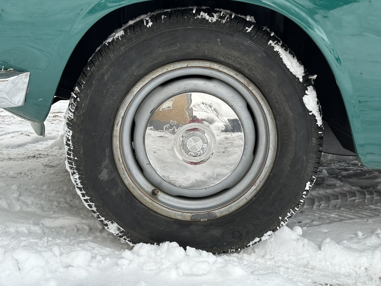 Exterior image of 1965 BMW 1600