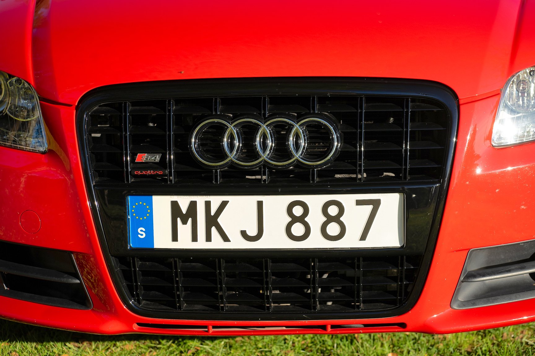 Exterior image of 2007 Audi  S4 quattro 4.2 V8 manuell