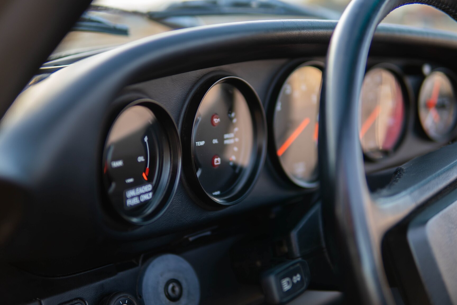 Innenraumfoto von 1987 Porsche 911 Carrera Cab 3.2