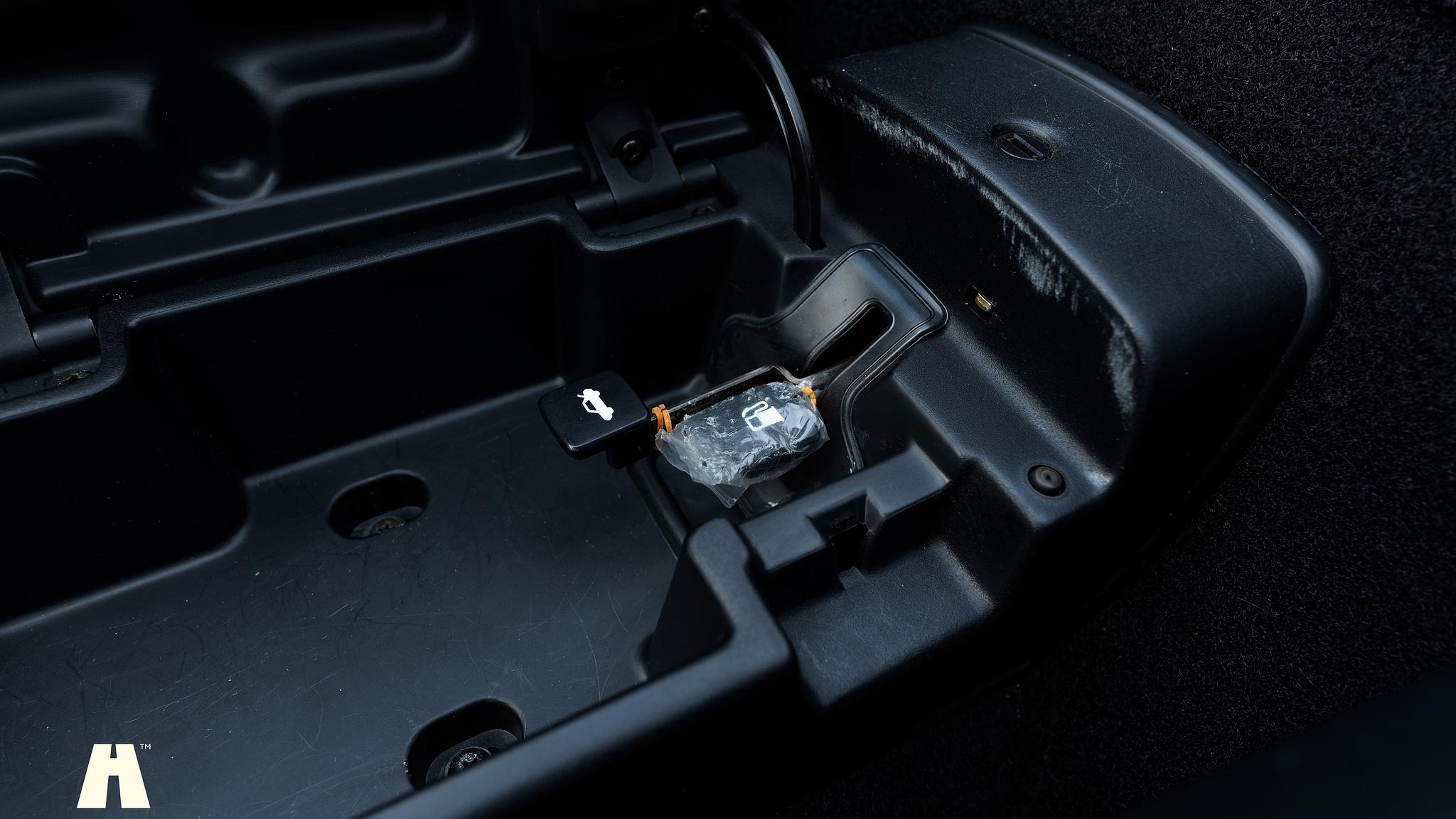 Innenraumfoto von 1997 Mazda MX-5 (26)