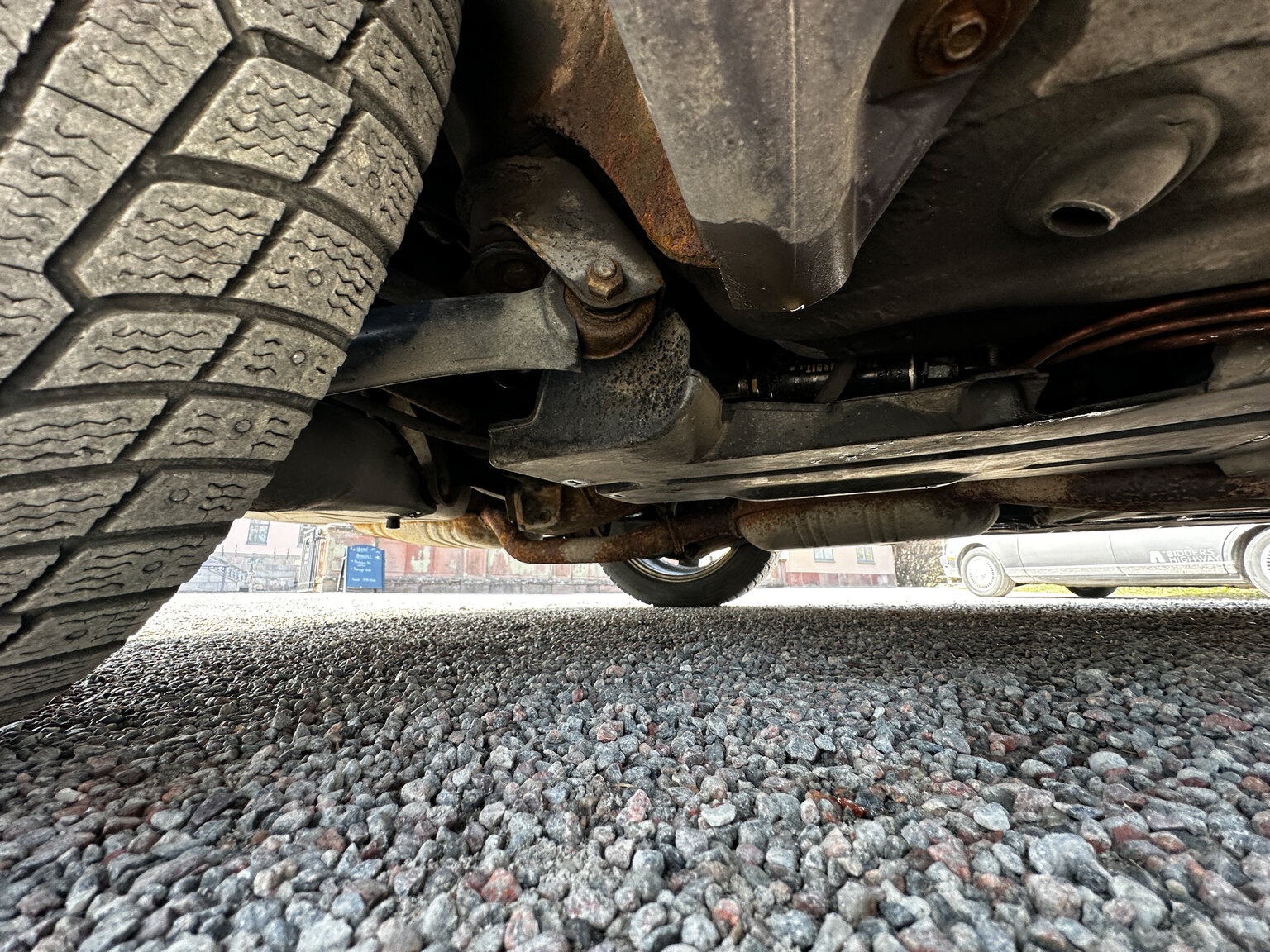 Image of 1993 Mercedes-Benz E 220 mechanics