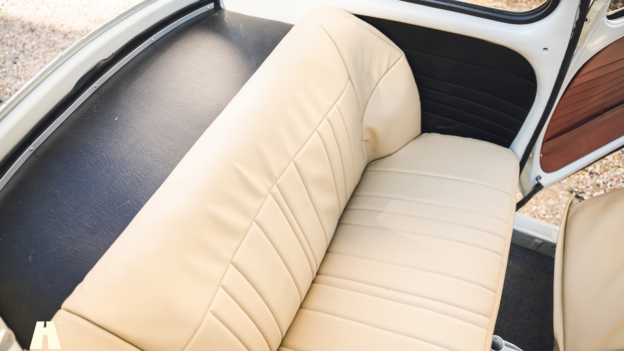 Innenraumfoto von 1968 Subaru 360 Deluxe (37)