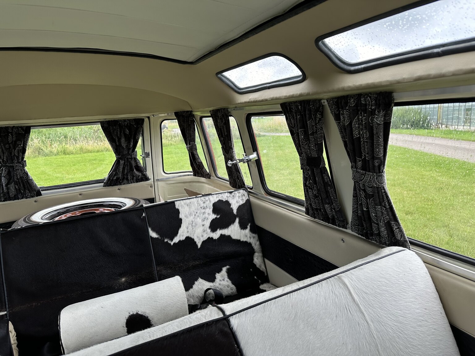 Interior image of 1970 Volkswagen T1