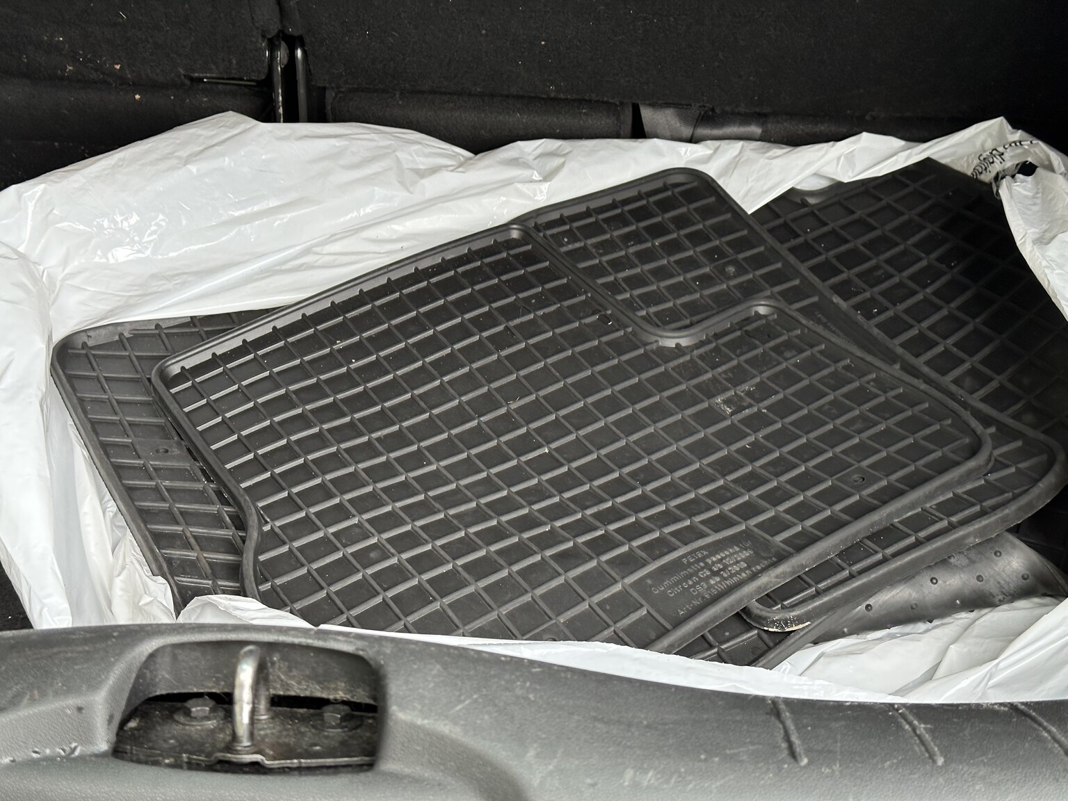 Interior image of 2012 Citroen DS3 Racing  (23)