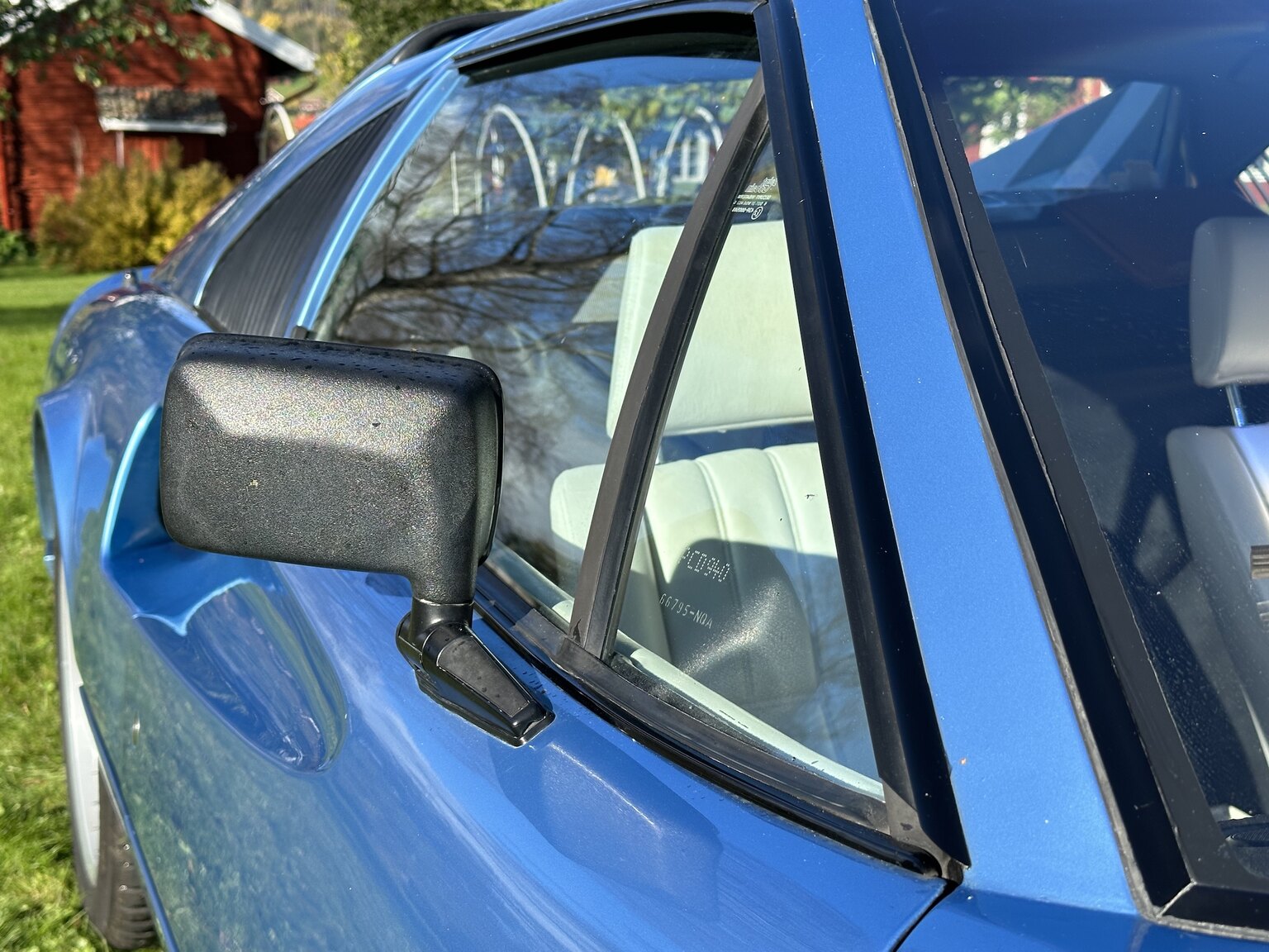 Exterior image of 1986 Ferrari 328 GTS