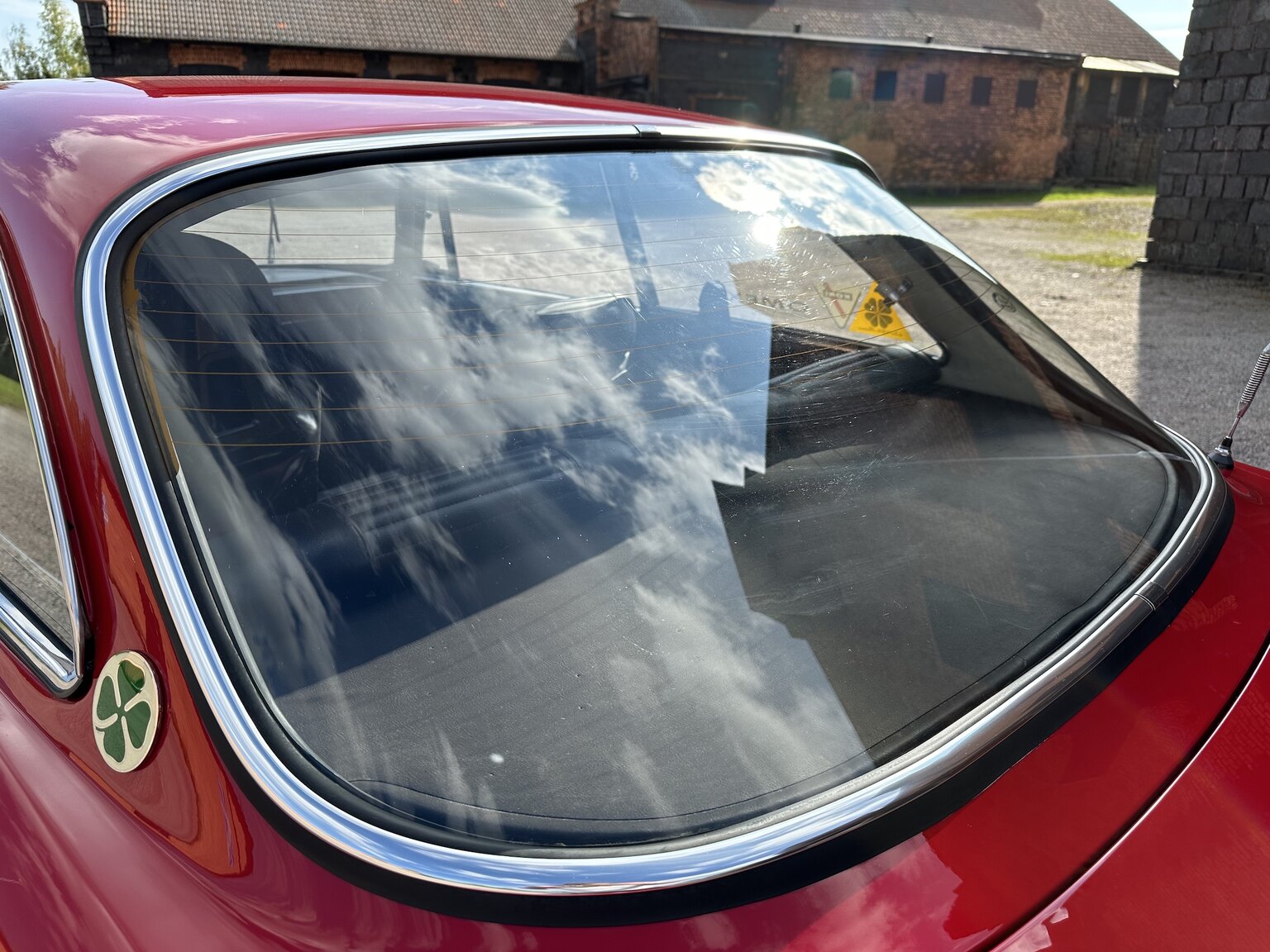 Exteriörbild på 1972 Alfa Romeo 2000 GTV Bertone Coupé
