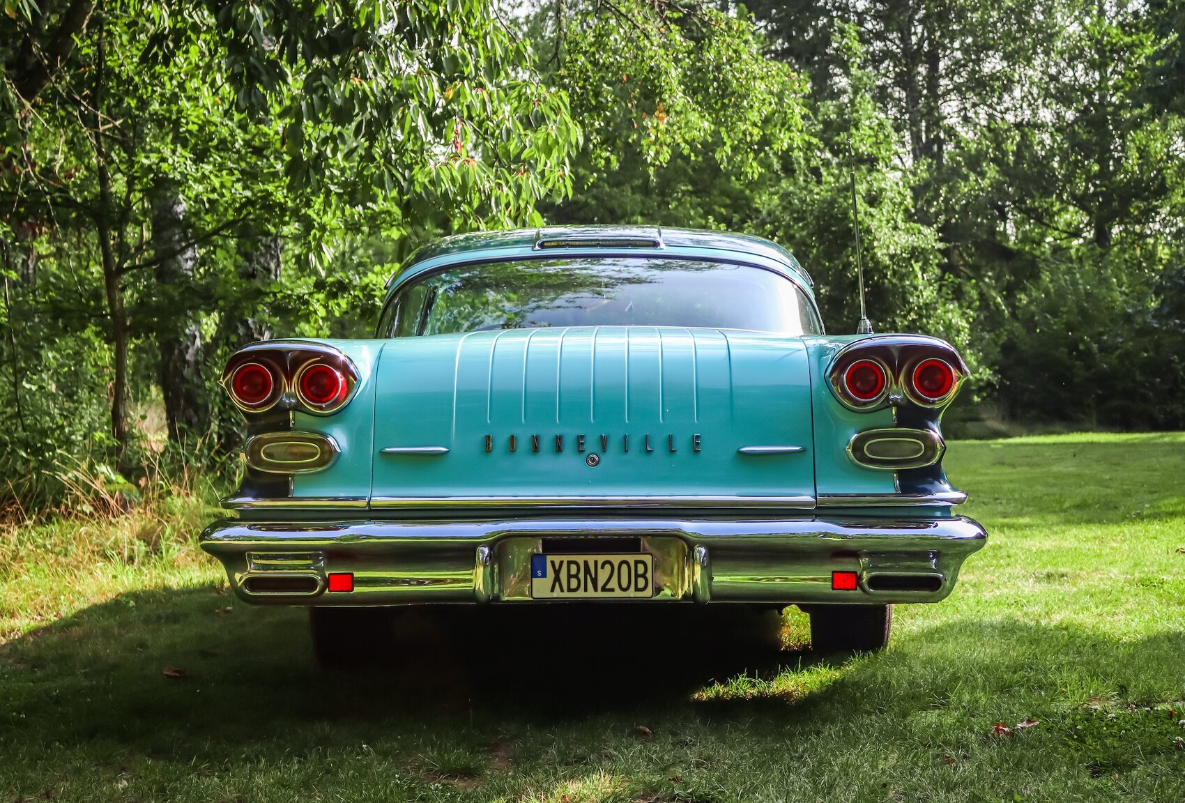 Exterior image of 1958 Pontiac Bonneville