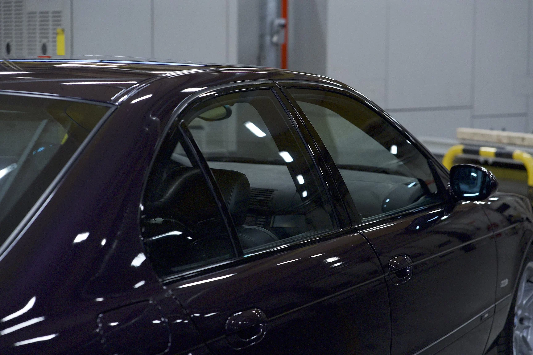 Exterior image of 2002 BMW M5 E39 (80)