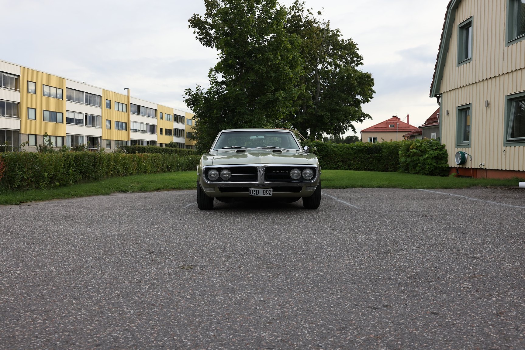 Exterior image of 1968 Pontiac Firebird 400 Ram Air