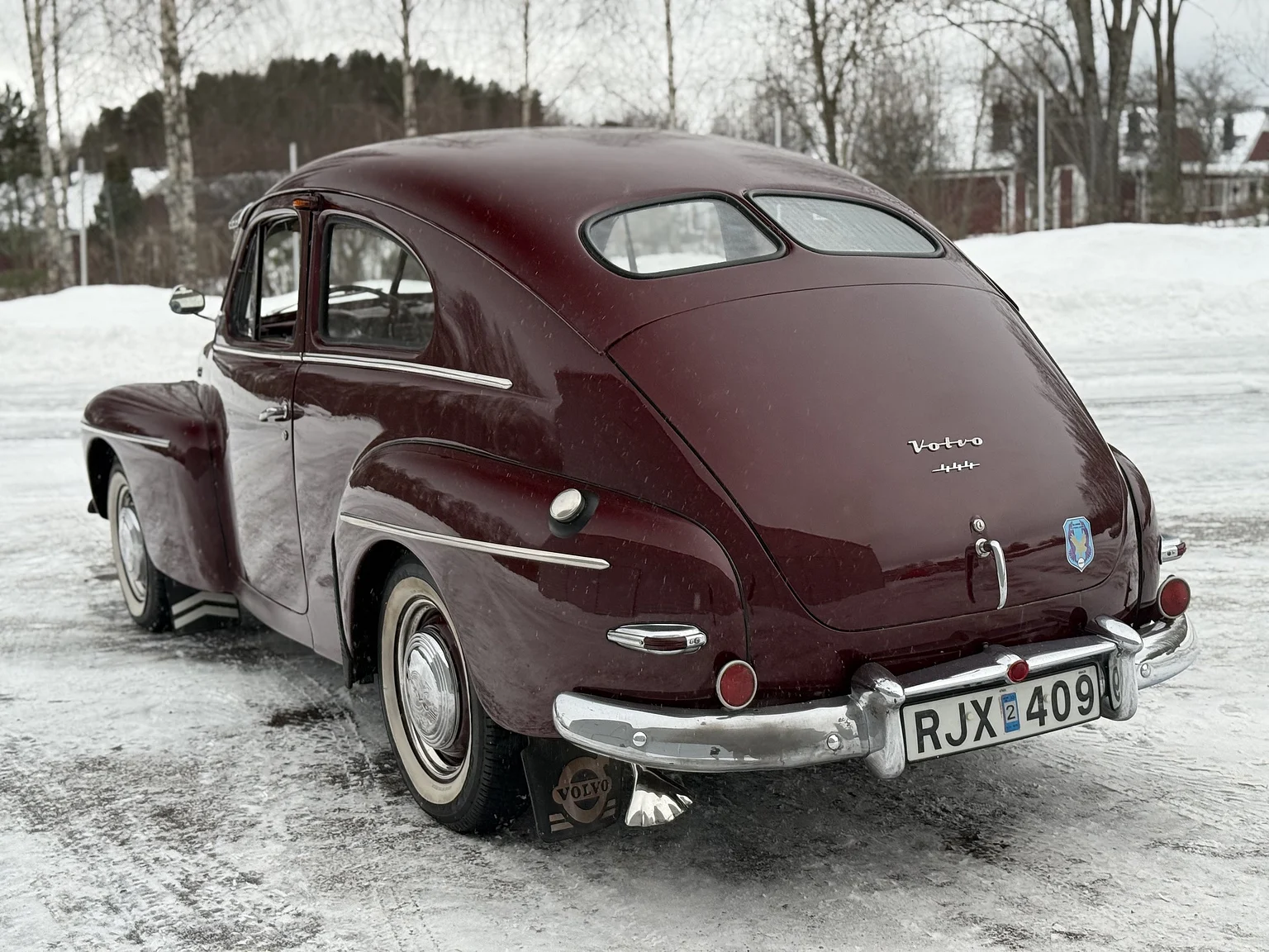 Exterior image of 1953 Volvo PV444ES (14)