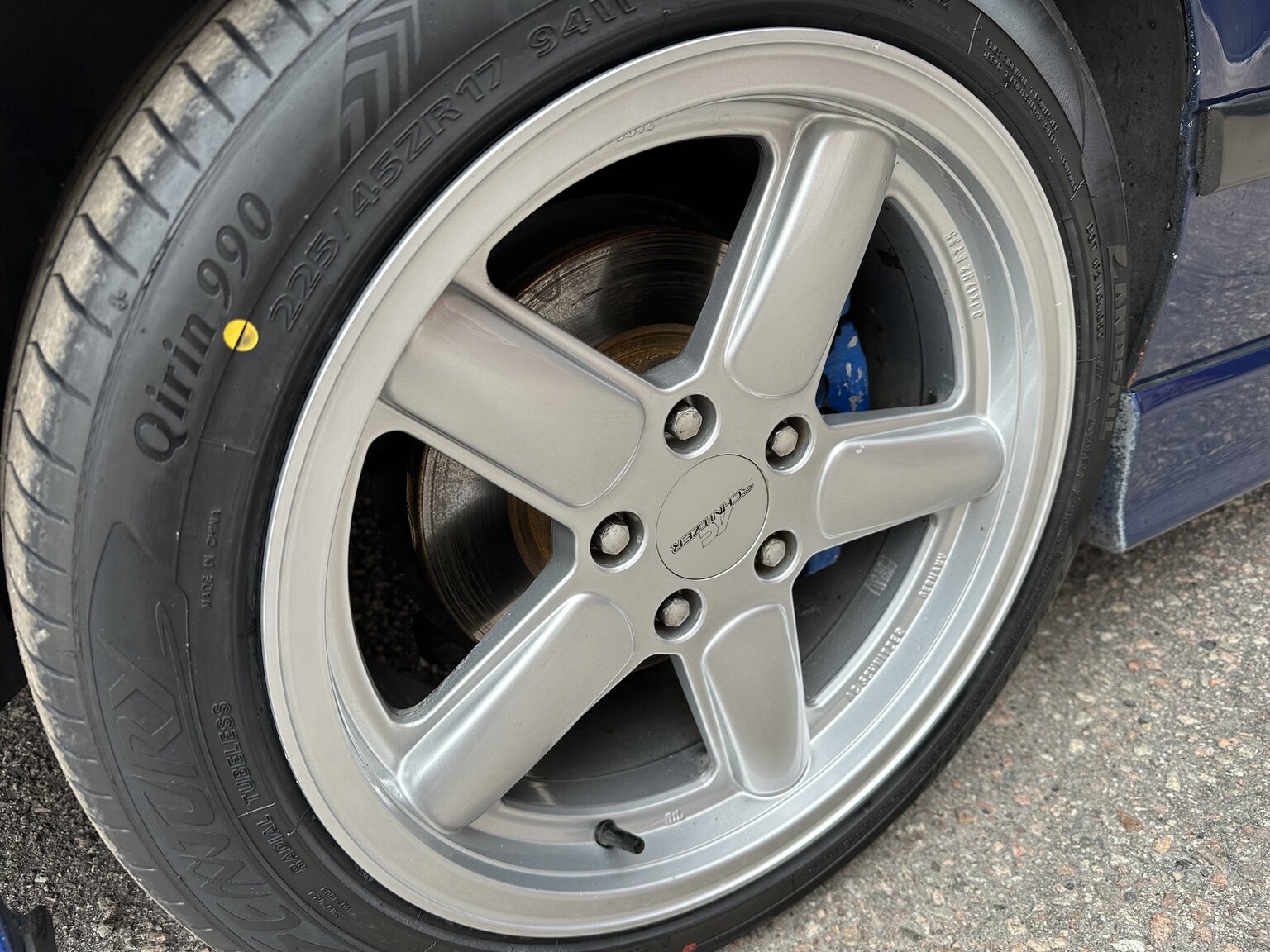 Exteriörbild på 1996 BMW 328i Coupé E36 M-Sport (40)