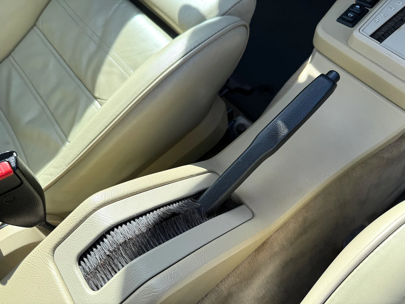 Interior image of 1985 BMW 635 CSiA (E24) (39)