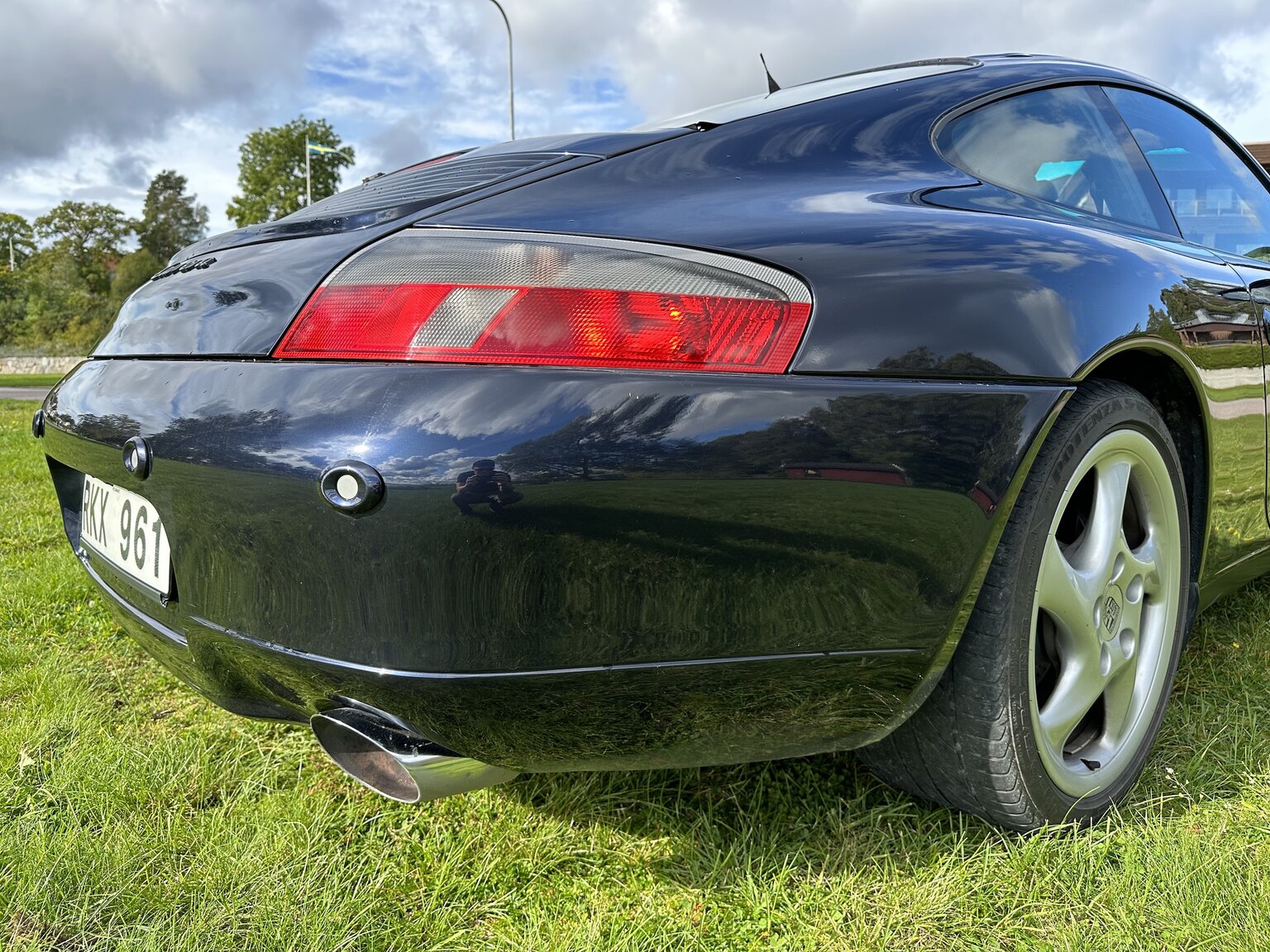 Exterior image of 1999 Porsche 911 Carrera