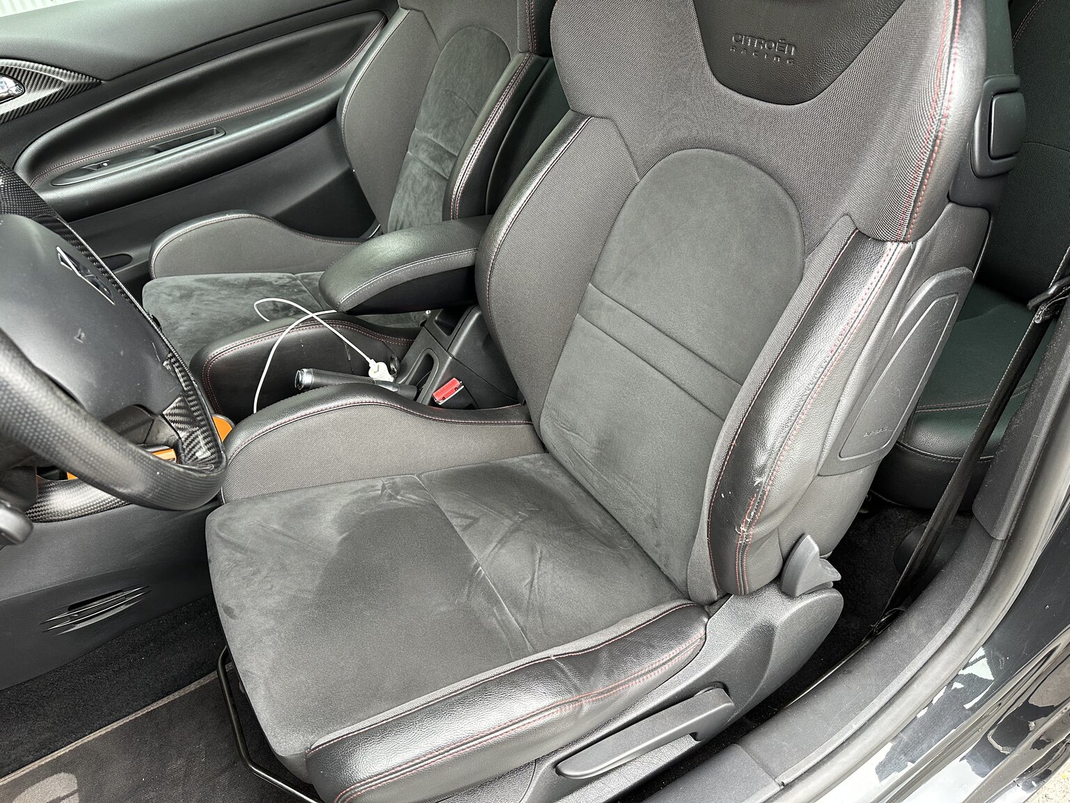 Interior image of 2012 Citroen DS3 Racing  (3)