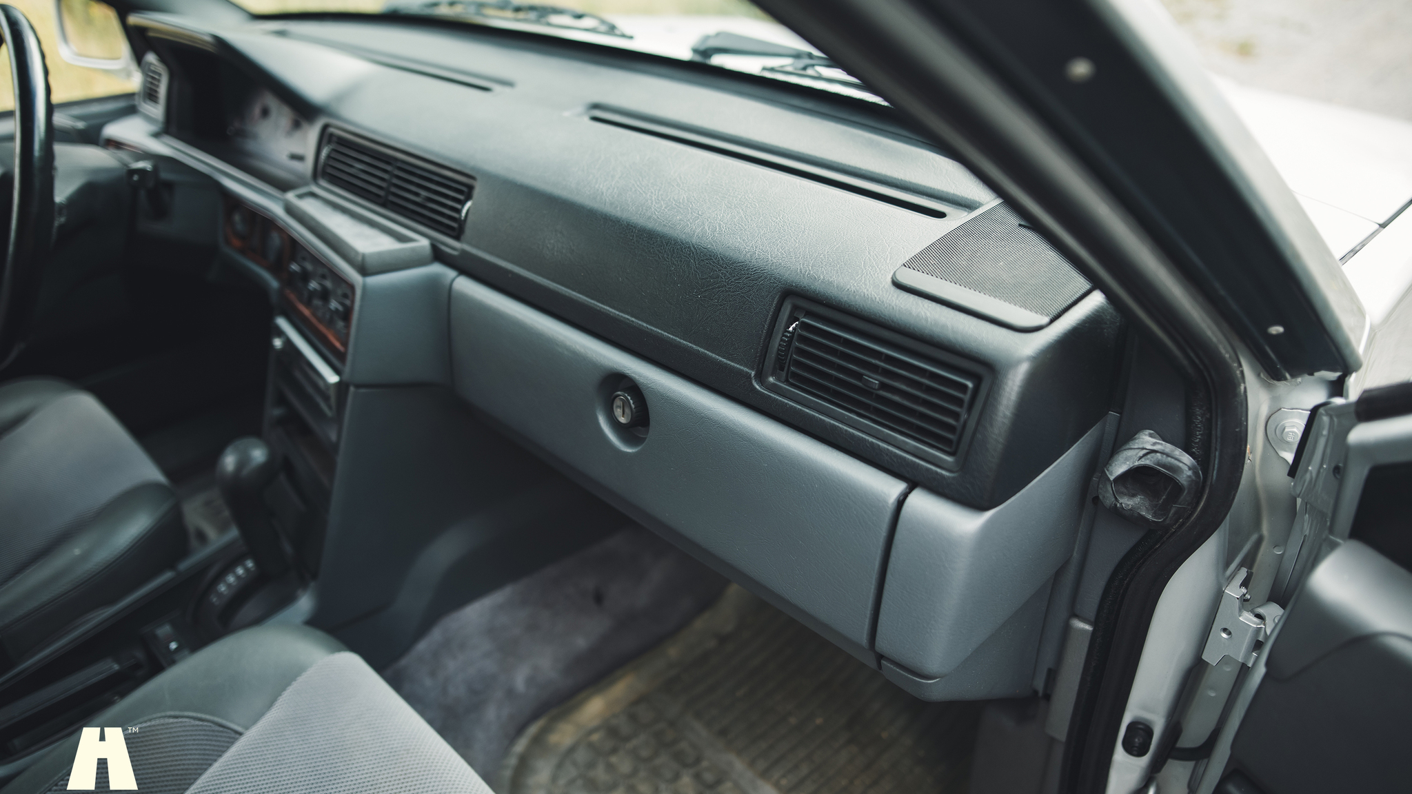 Interiörbild 1997 Volvo 945 