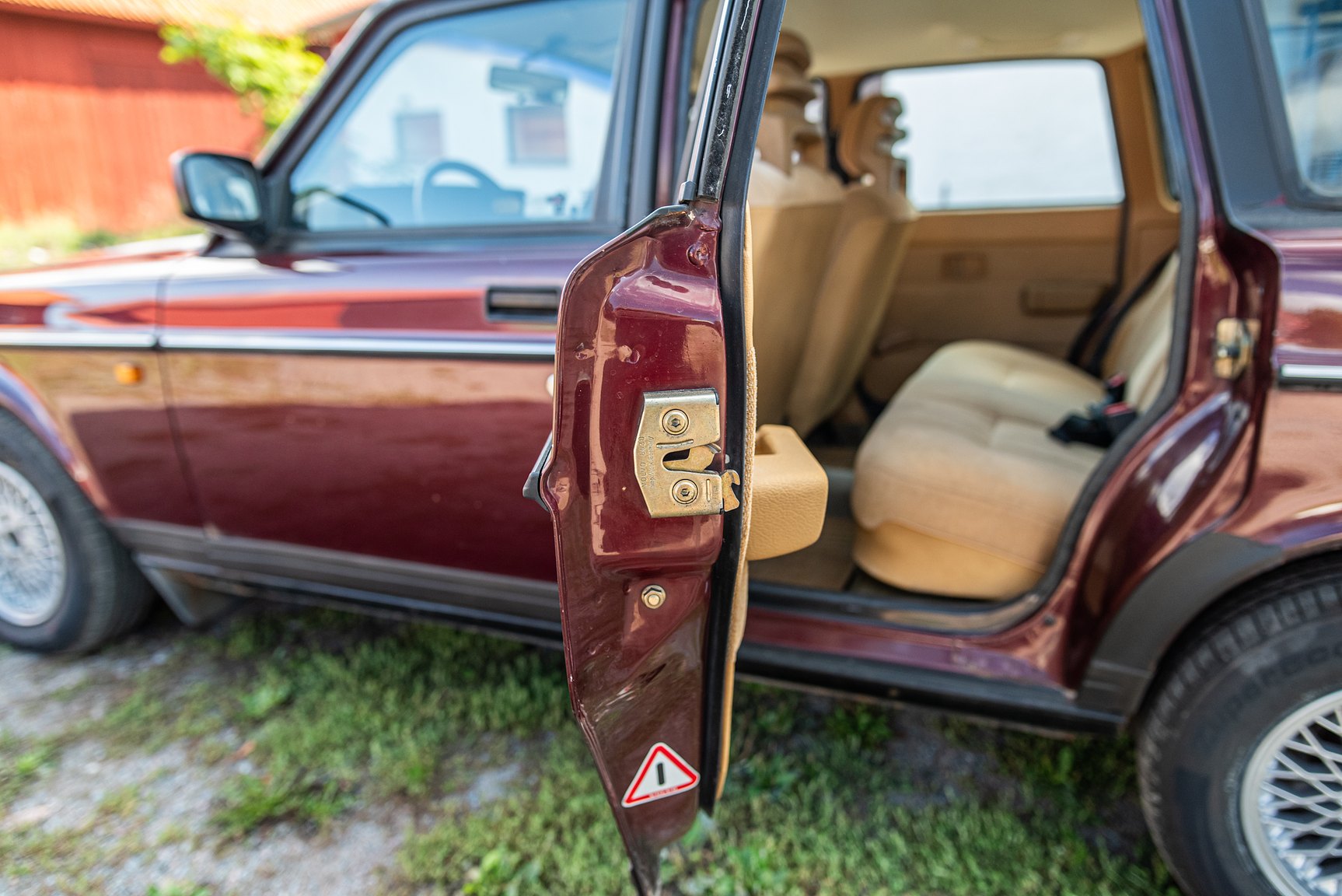 Innenraumfoto von 1993 Volvo 245 GL Classic "No Reserve Auction"