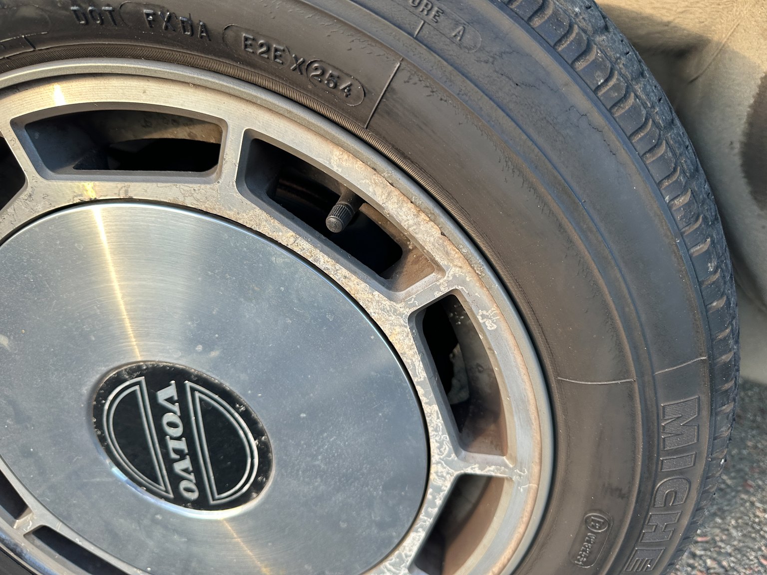 Aussenfoto 1985 Volvo 760 GLE 2.8 V6 Automatisk