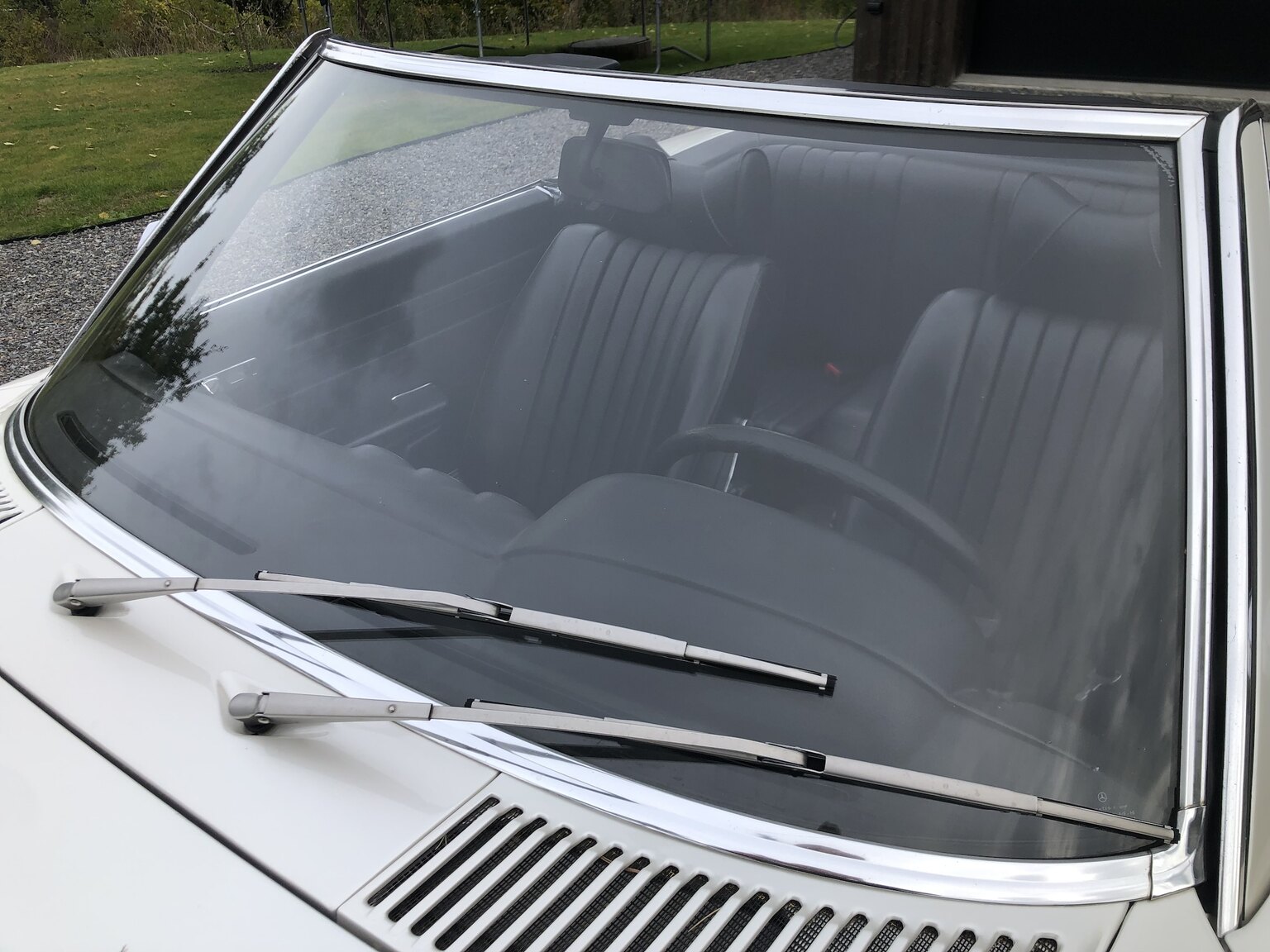 Exteriörbild på 1972 Mercedes-Benz 350 SL