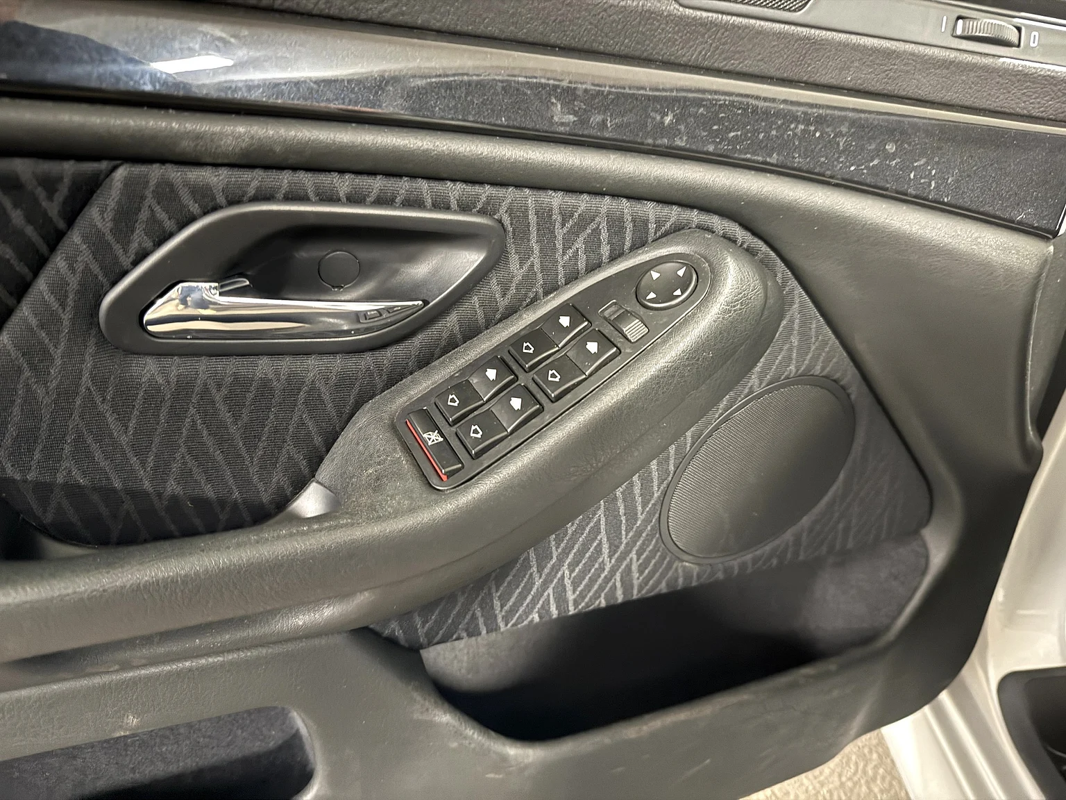 Innenraumfoto von 2002 BMW 520i (5)