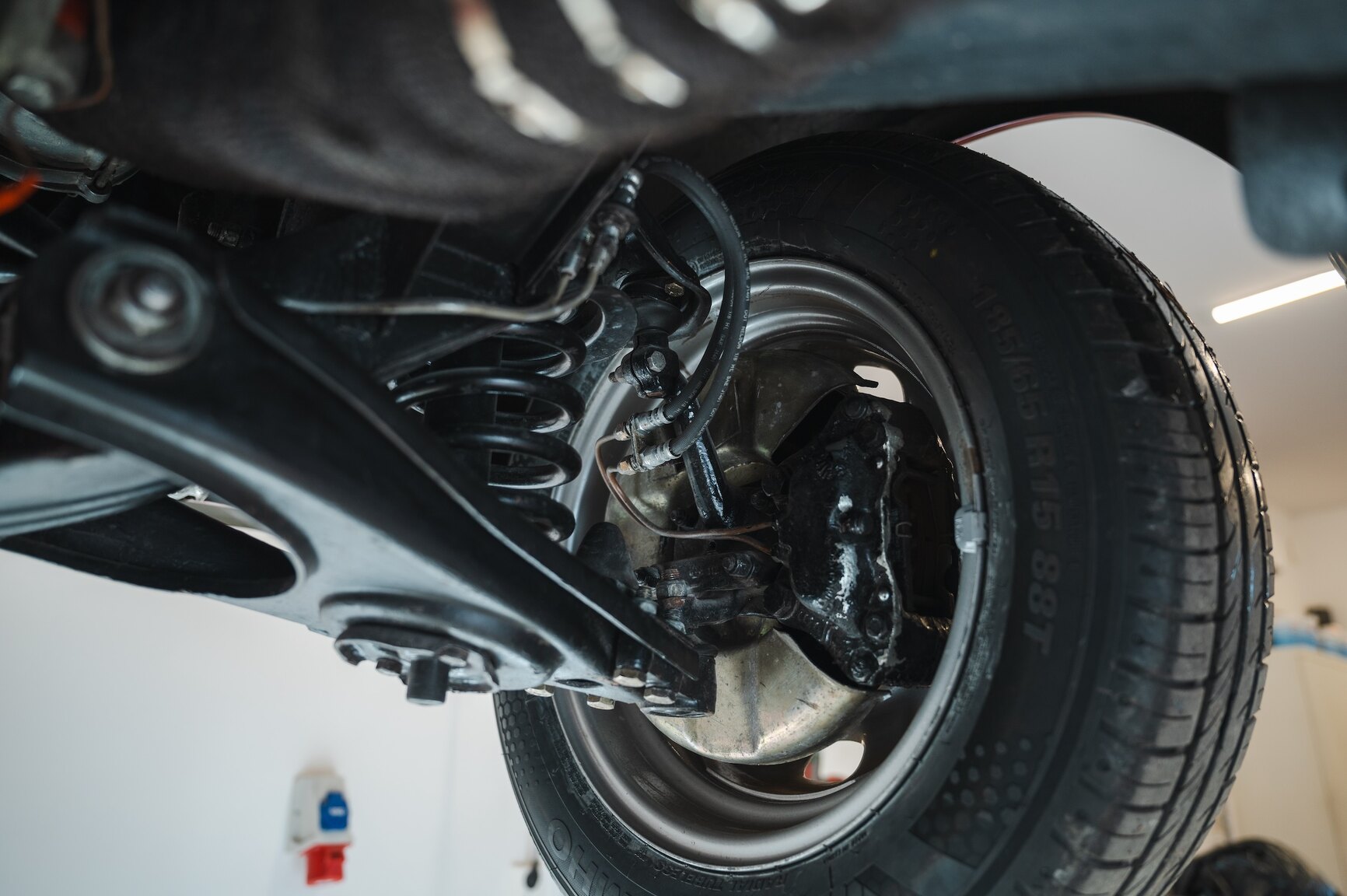 Image of 1972 Volvo 1800 ES mechanics