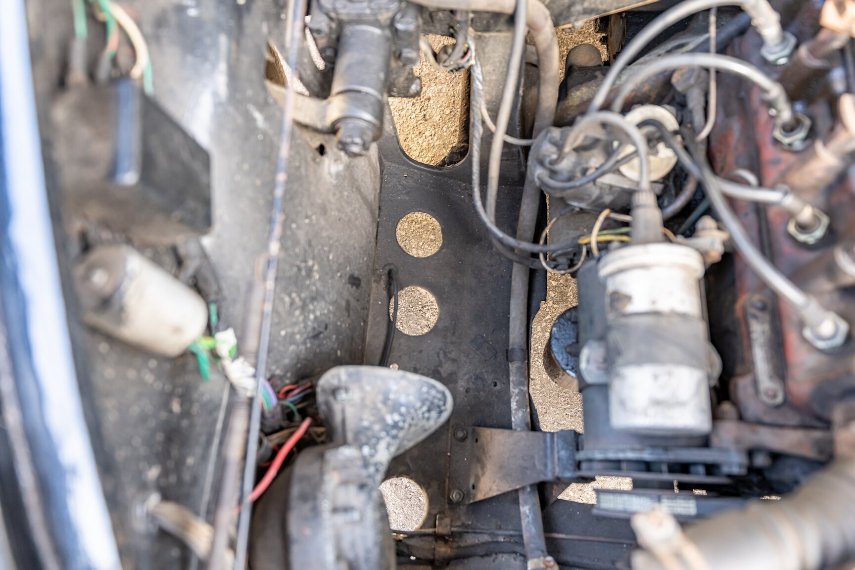 Image of 1958 Morris Minor 1000 2-door (5) mechanics