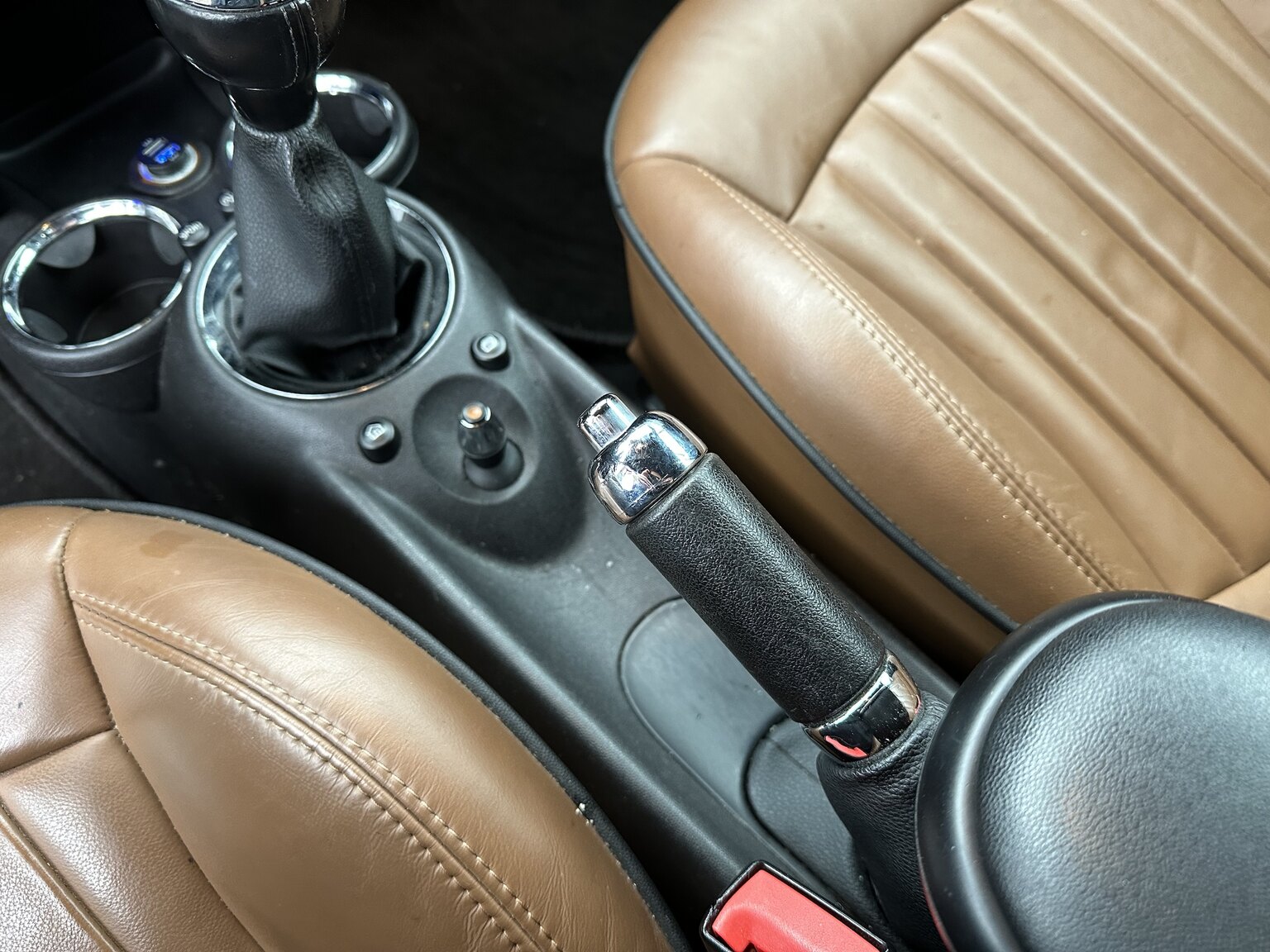 Interiörbild 2012 Mini Cooper SD Roadster (13)