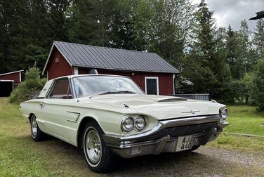 Exterior image of 1965 Ford Thunderbird Hardtop 6.4