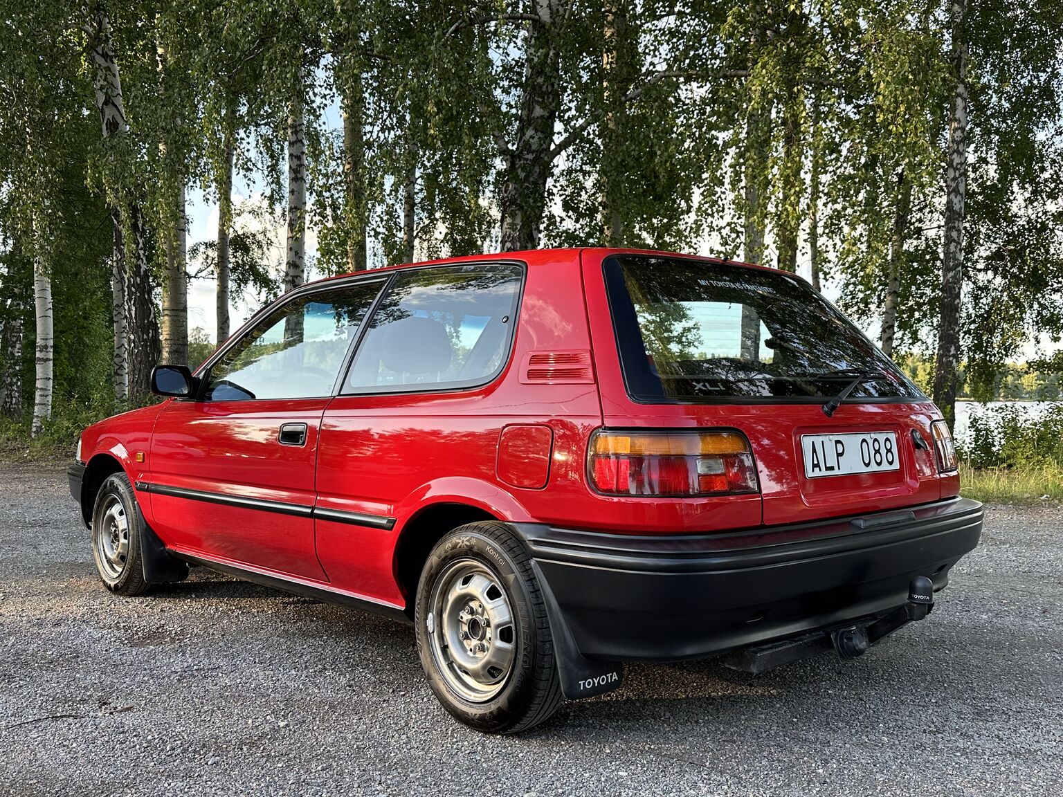 Exterior image of 1991 Toyota Corolla 1300 XLI
