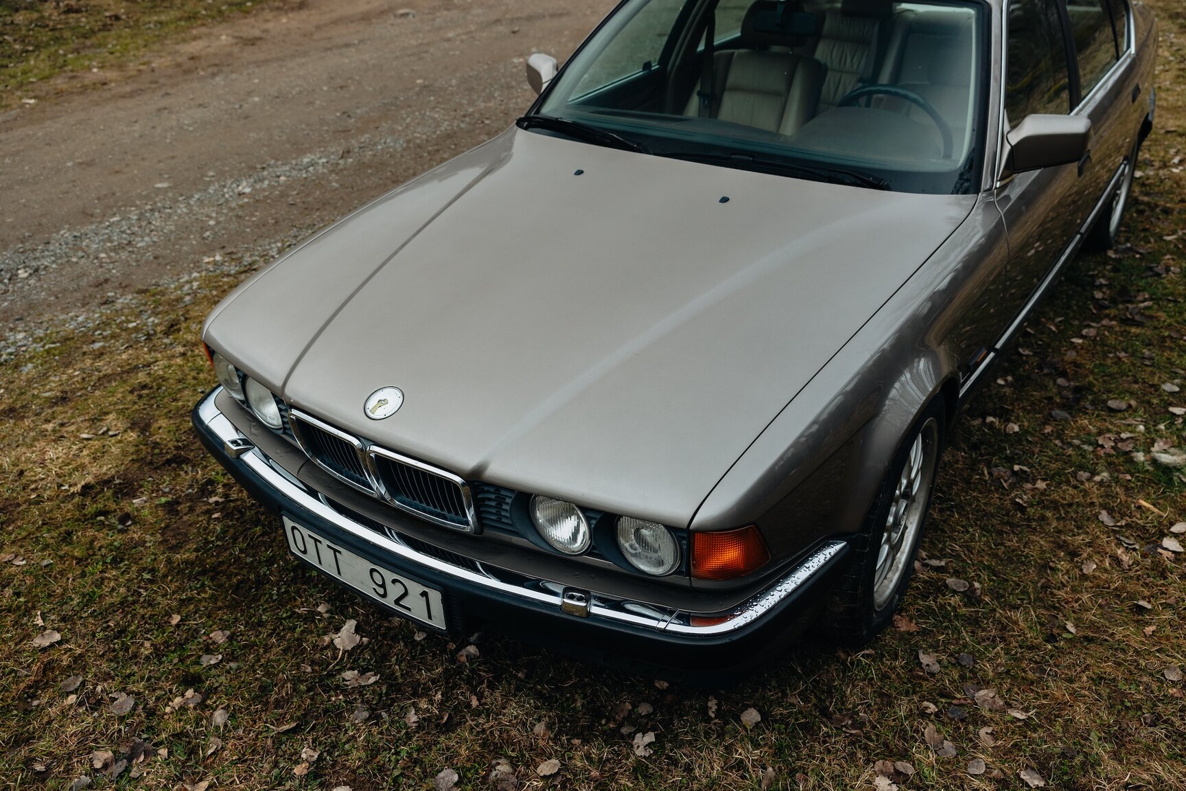 Exteriörbild på 1990 BMW 750iL (21)