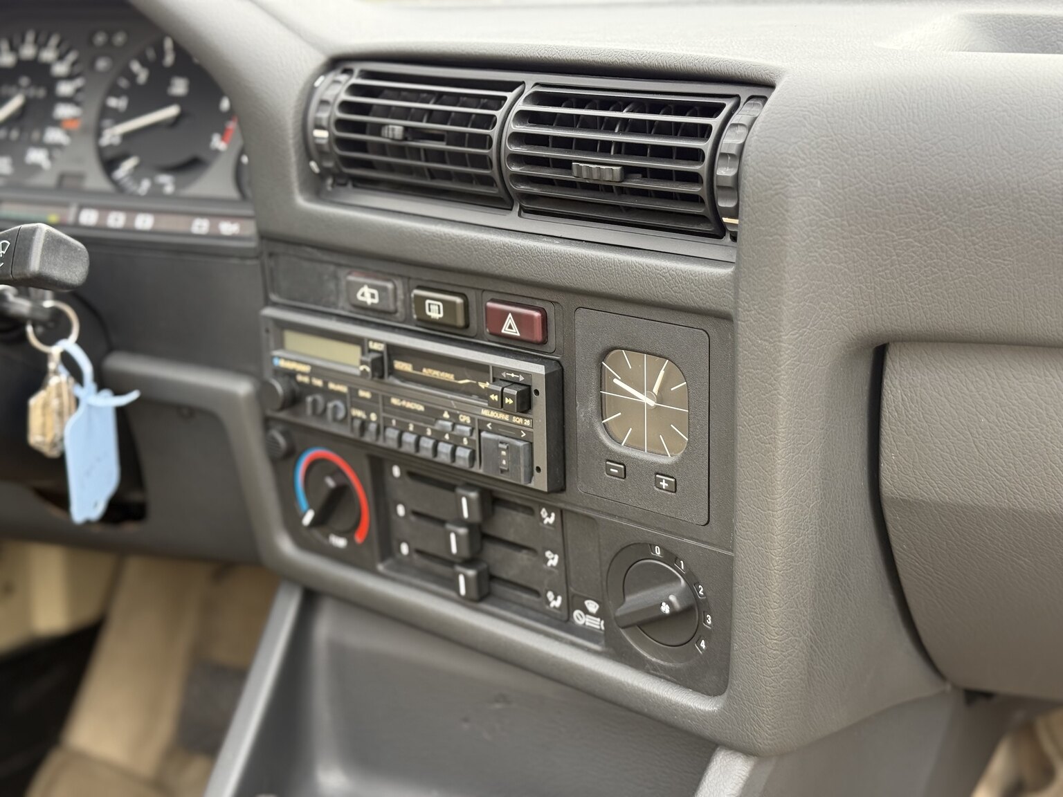 Interior image of 1987 BMW 325i Convertible