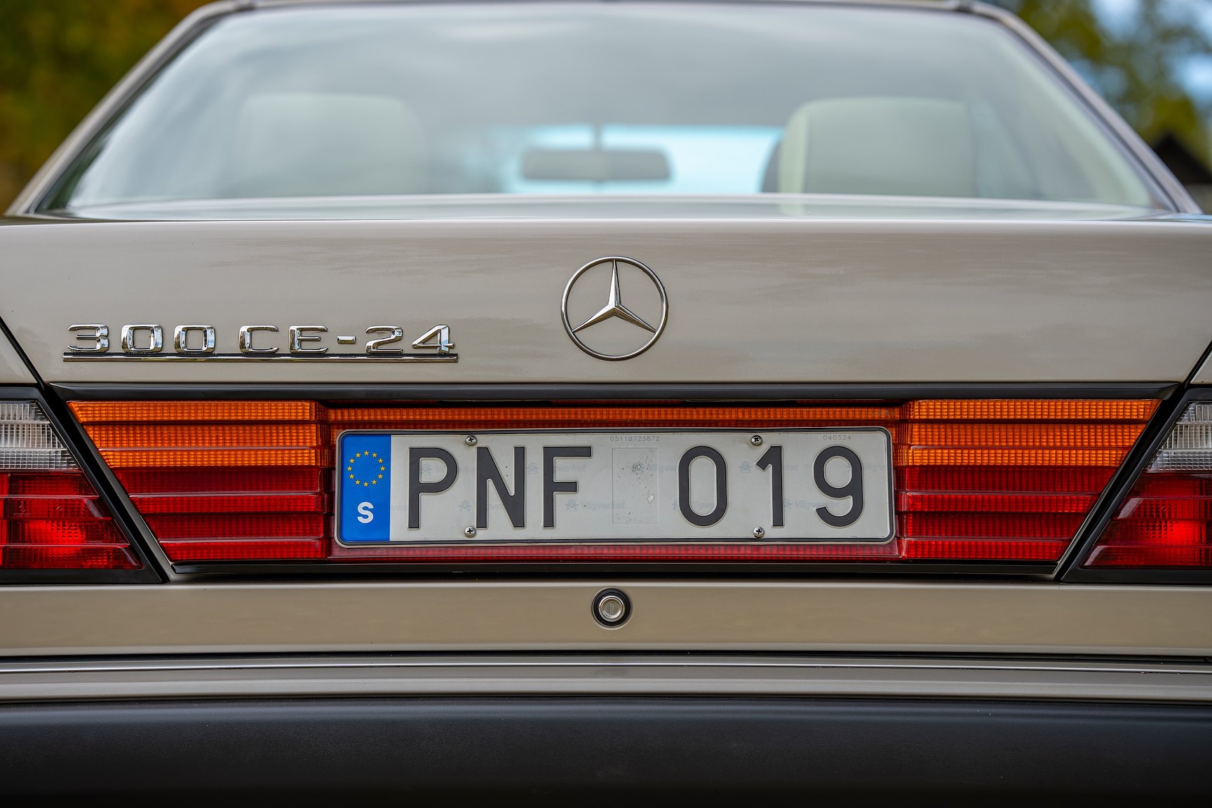 Exteriörbild på 1992 Mercedes-Benz 300 CE-24