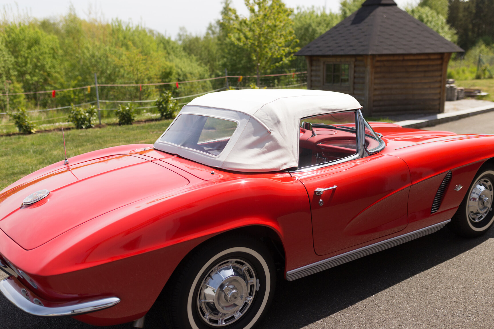 Exterior image of 1962 Corvette C1