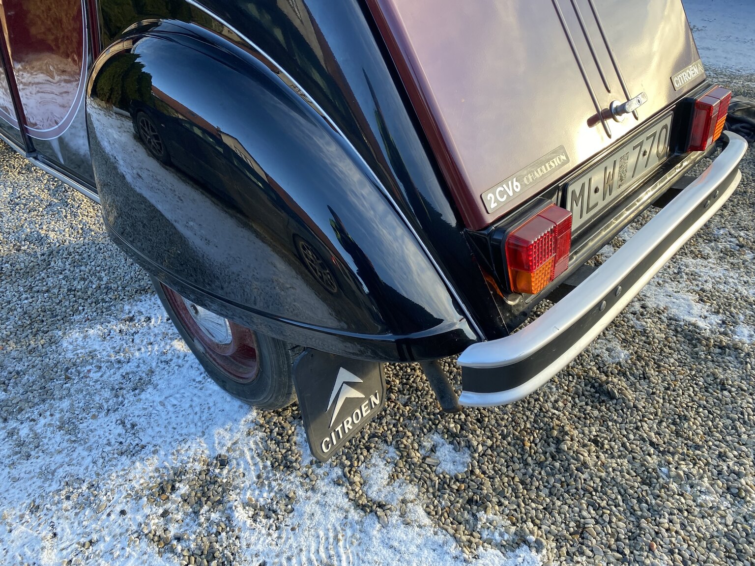Exterior image of 1986 Citroën 2CV6 Charleston