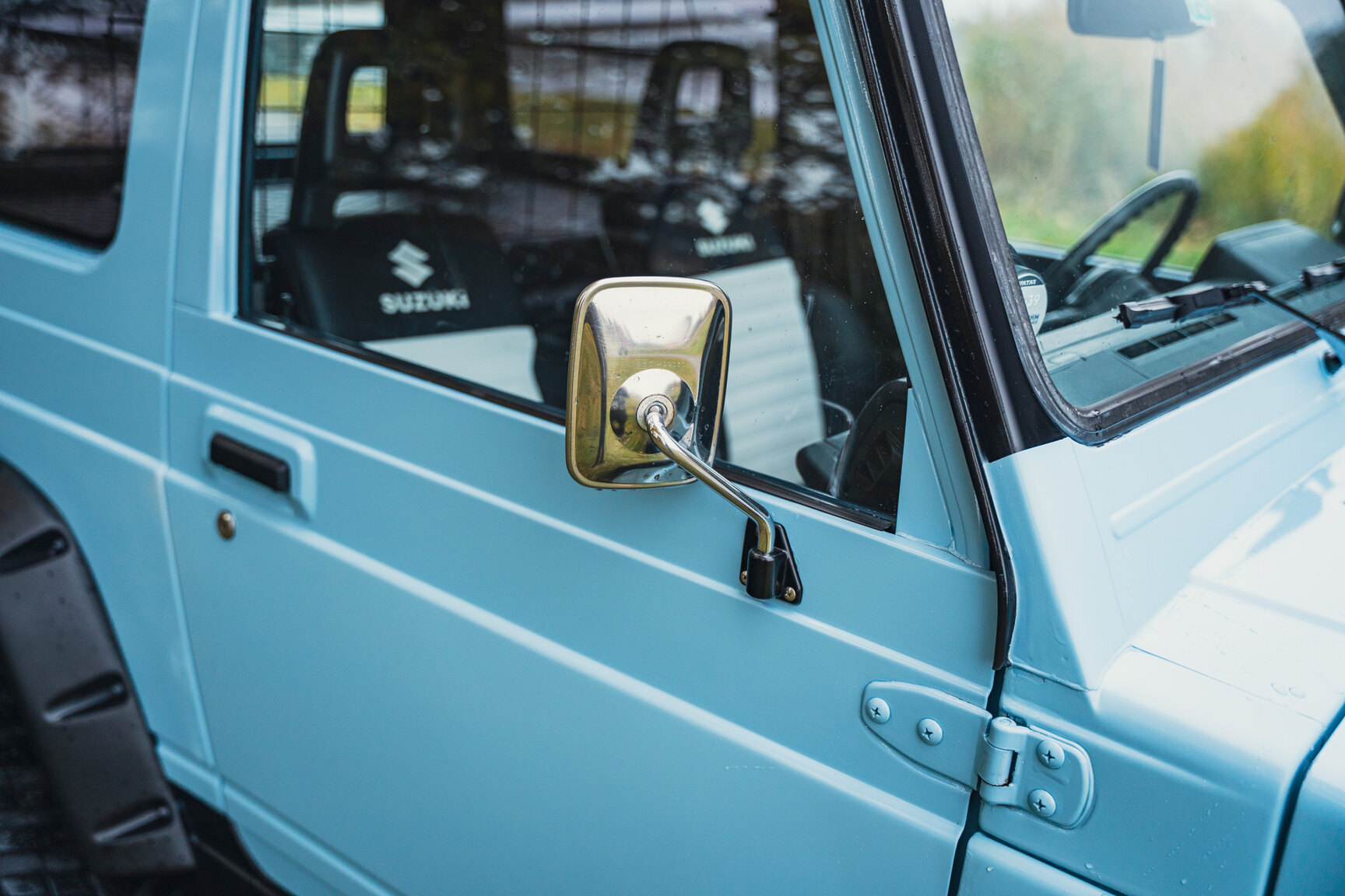 Exterior image of 1987 Suzuki SJ413 A-traktor