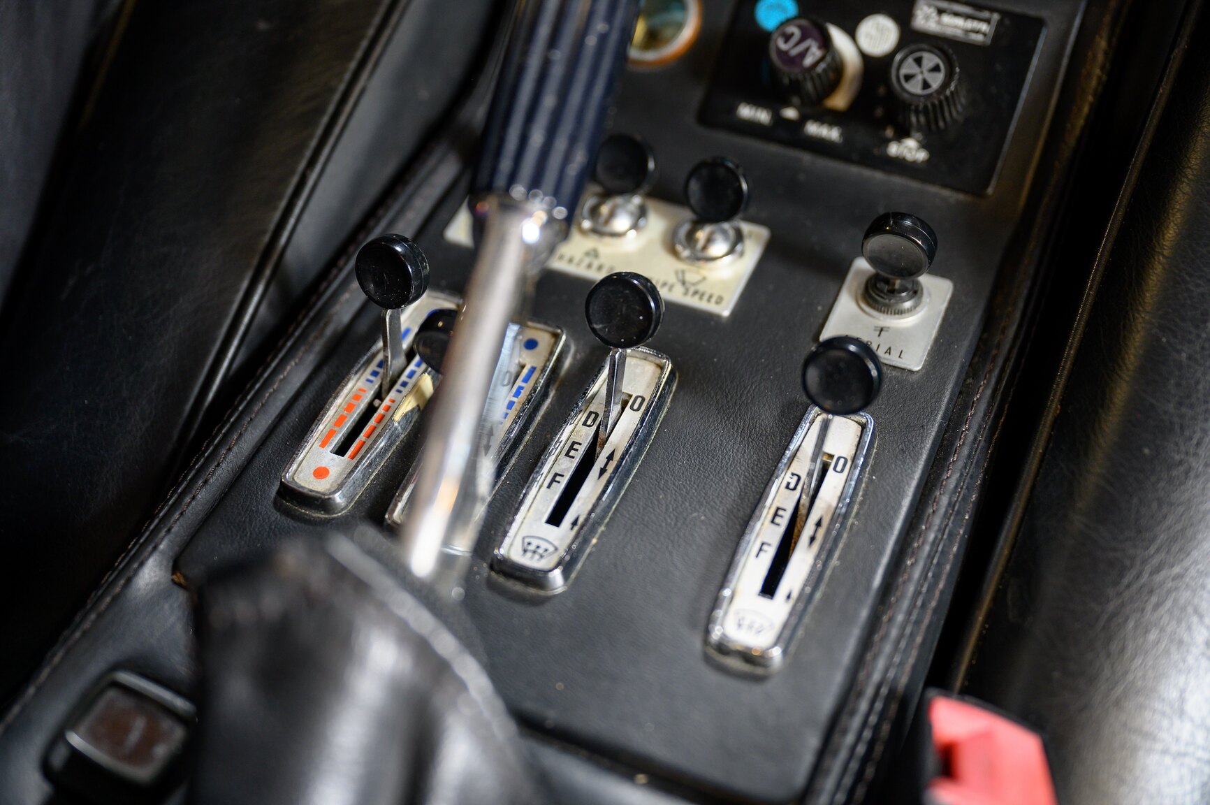 Interiörbild 1982 Ferrari 308 GTSI