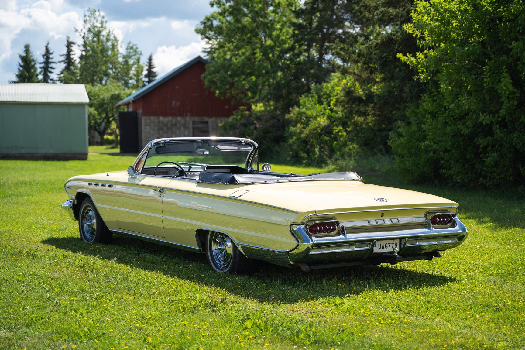 Aussenfoto 1961 Buick Electra 225 cab (6)